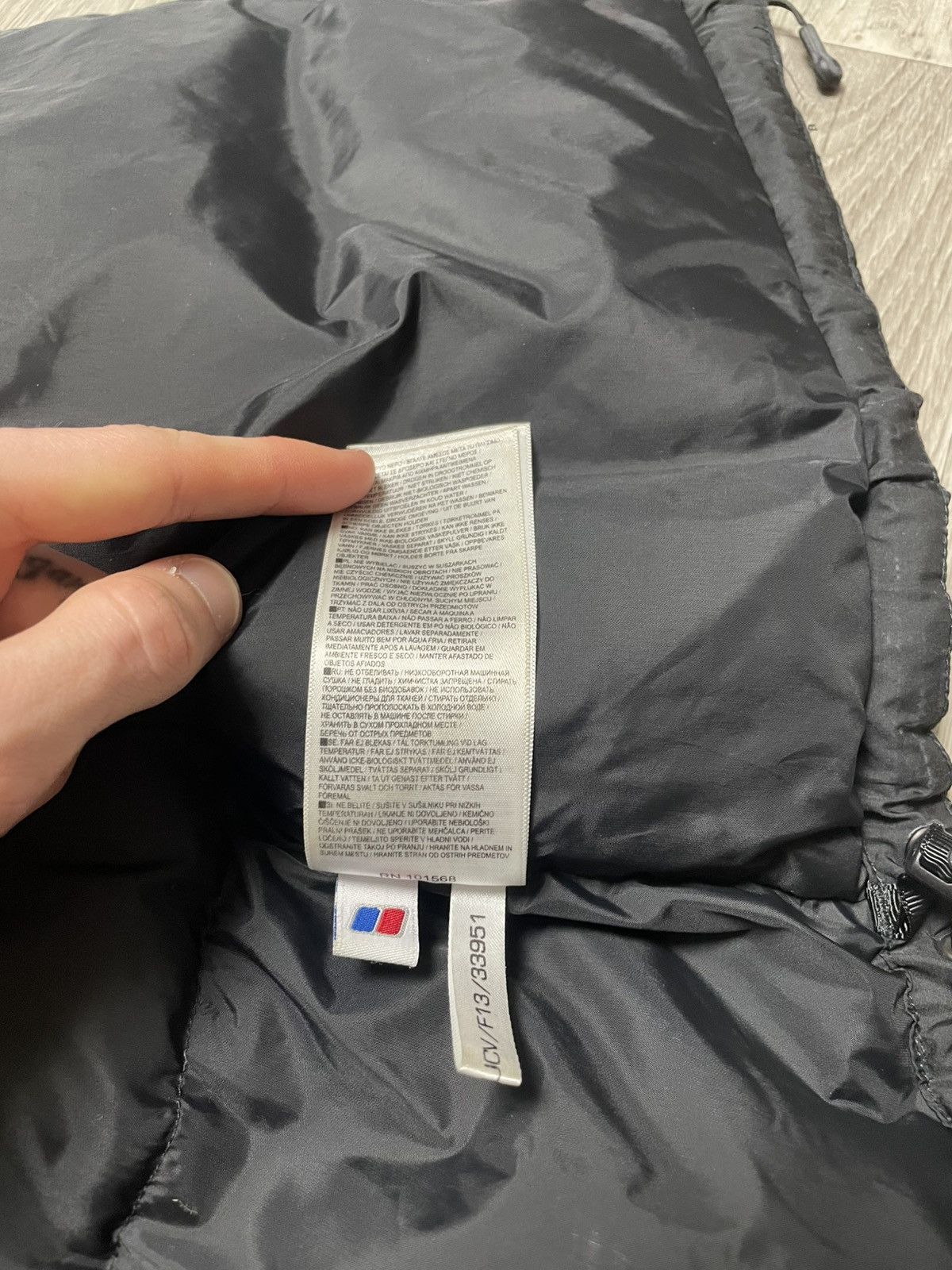 Berghaus Vintage Berghaus Down 500 Puffer Vest Winter Outdoor Size US L / EU 52-54 / 3 - 16 Thumbnail