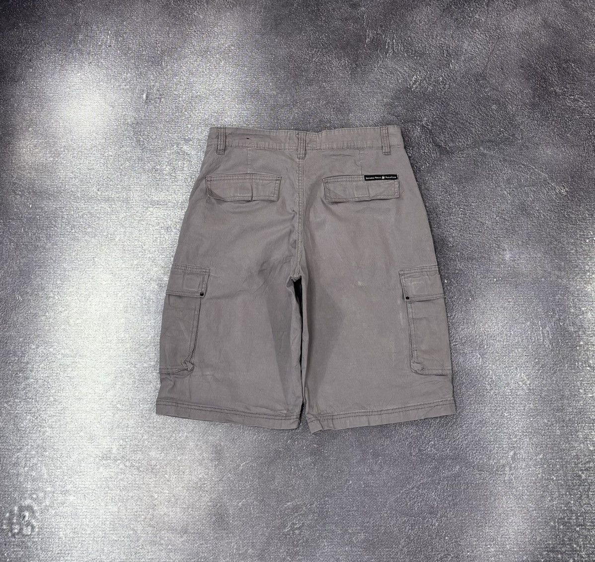 Beverly Hills Polo Club Beverly Hills Polo Club Y2K Zip Pockets Hype Cargo Shorts Size US 30 / EU 46 - 2 Thumbnail