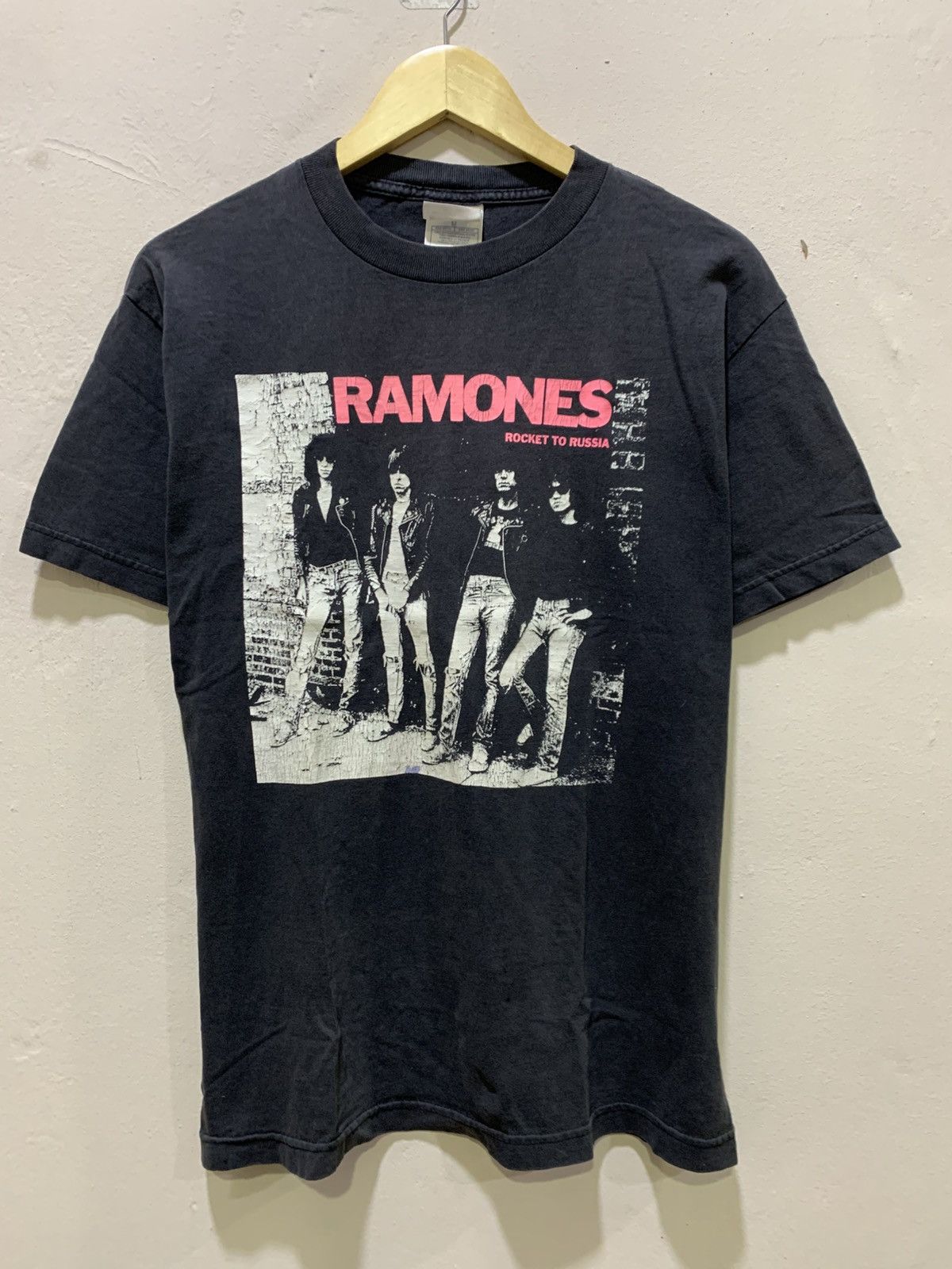 Band Tees Vintage 90s Ramones Rocket To Russia Thrahed Tee Size US M / EU 48-50 / 2 - 1 Thumbnail