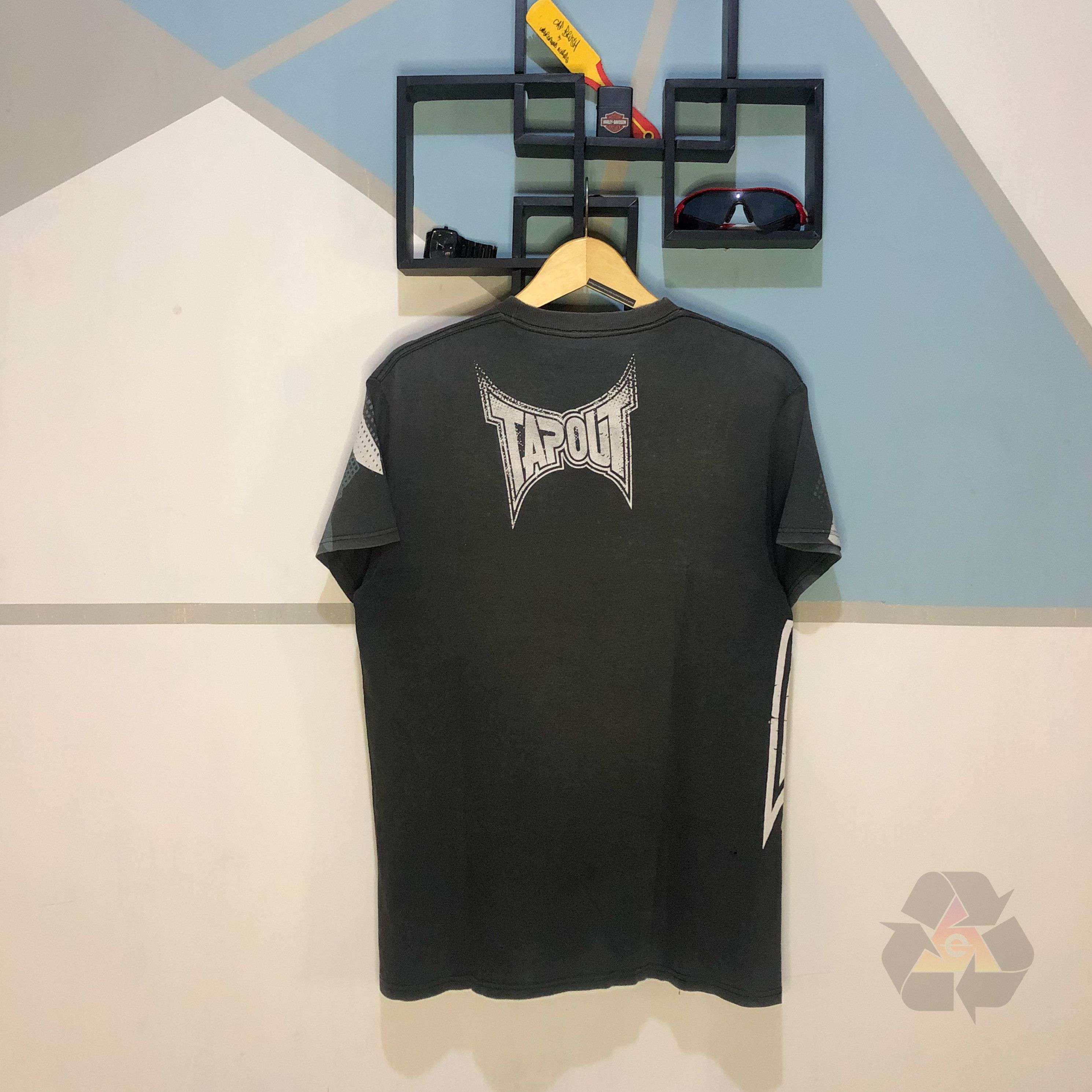 Tapout Vintage Tapout Big Logo T-Shirt – Y2K MMA Streetwear Size US L / EU 52-54 / 3 - 11 Thumbnail