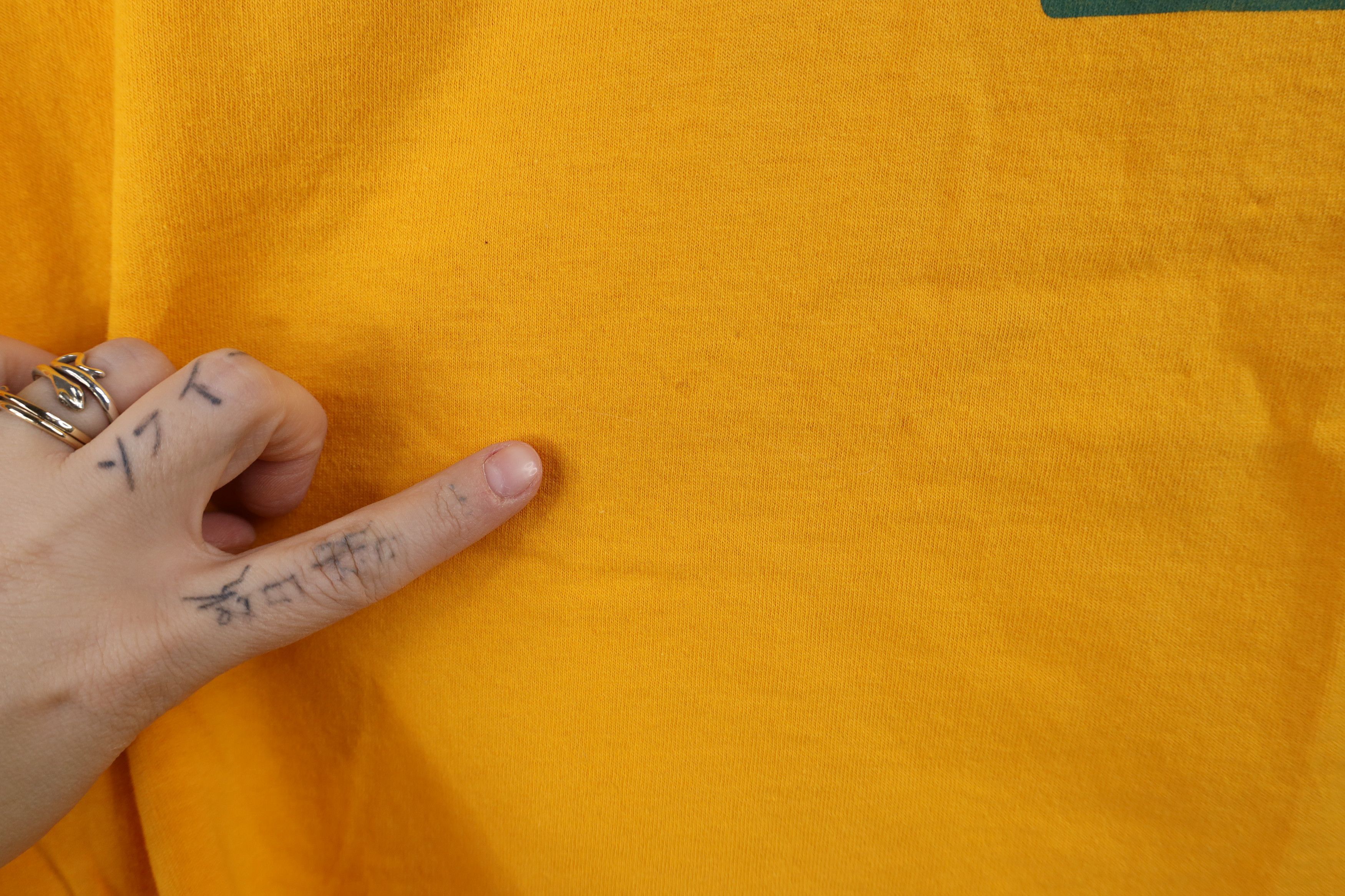 Vintage Vintage 90s Boise Marketing Services T-Shirt Yellow USA Size US L / EU 52-54 / 3 - 5 Thumbnail