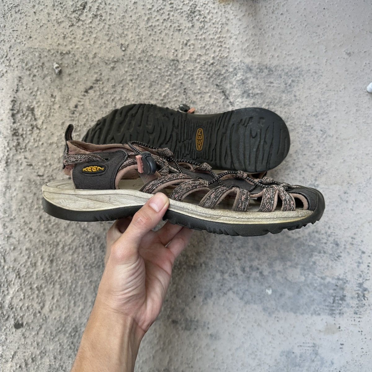 KEEN Keens Whisper Sandal in Brown/Pink Women’s size 11 Size US 11 / IT 41 - 6 Thumbnail