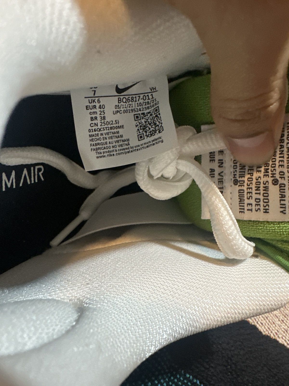 Nike Nike SB Dunk Low Chlorophyll Size US 7 / EU 40 - 6 Thumbnail