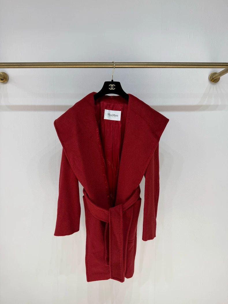 Max Mara max mara Red bathrobe coat Size M / US 6-8 / IT 42-44 - 1 Thumbnail