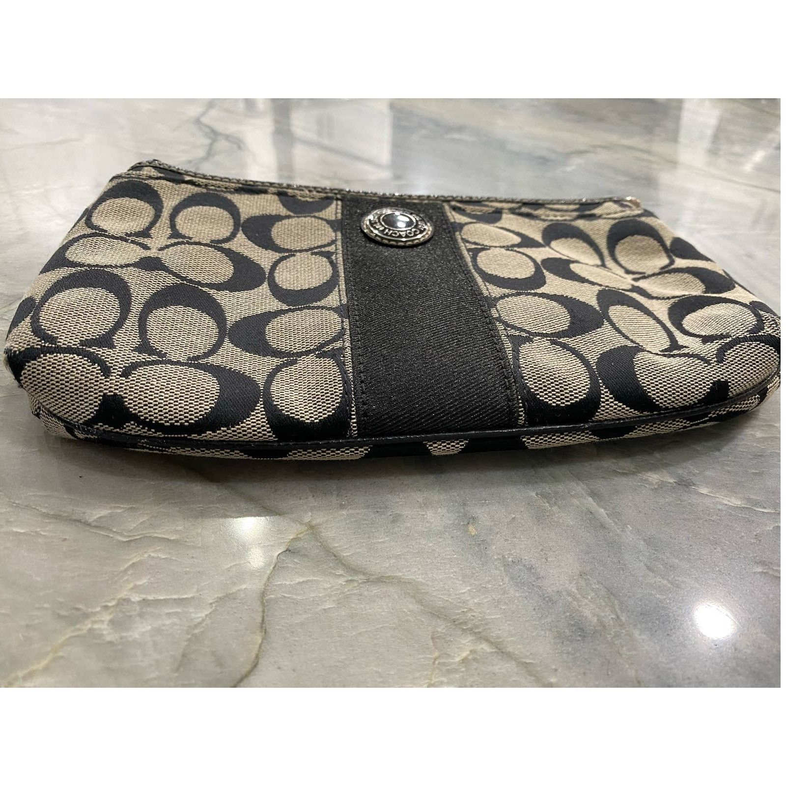 Coach Coach Black Logo Wristlet Zipper Pouch Size ONE SIZE - 2 Thumbnail