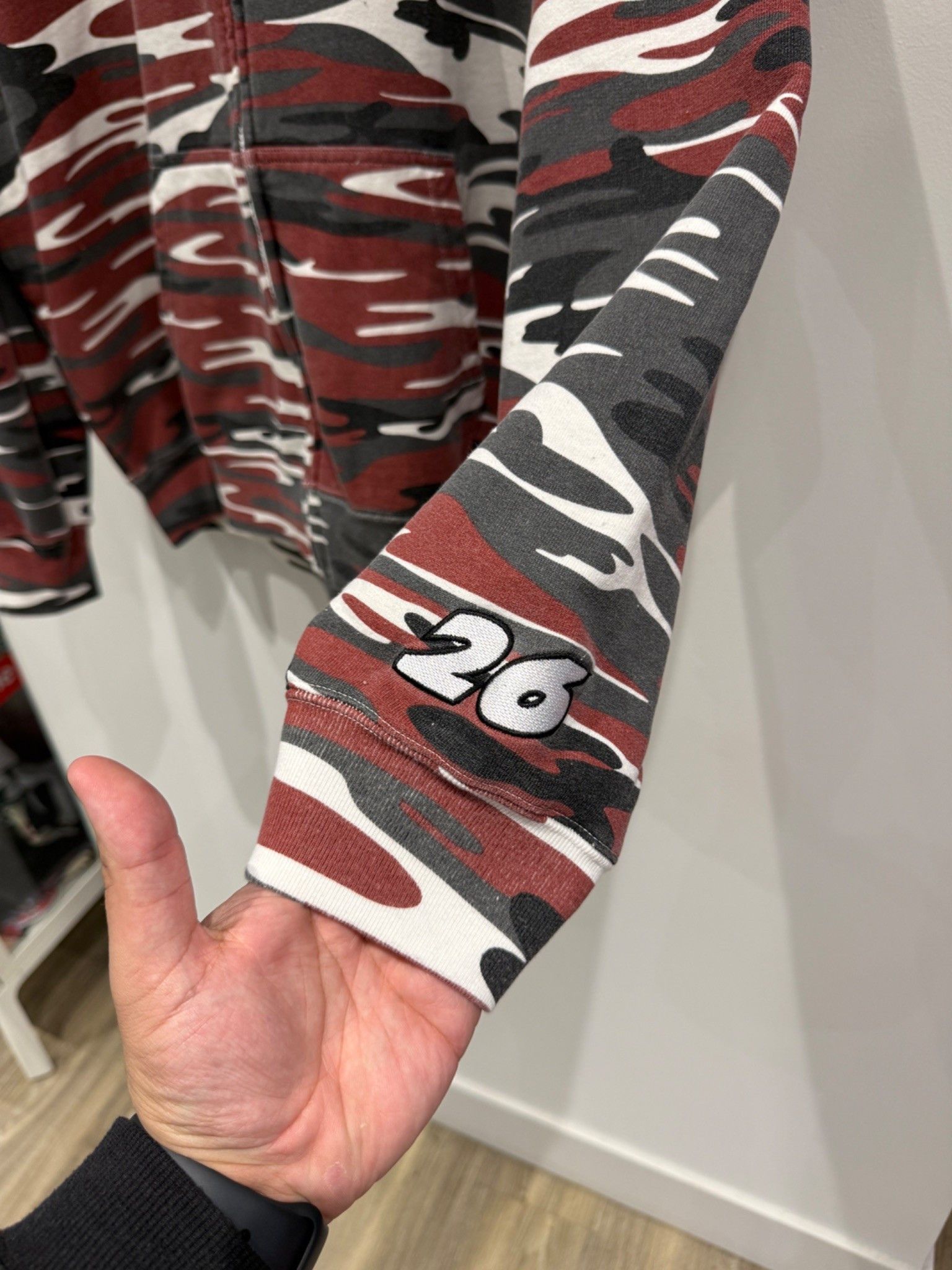 Supreme Supreme Performance Zip Up Hooded Sweatshirt Red Camo Size US L / EU 52-54 / 3 - 3 Thumbnail