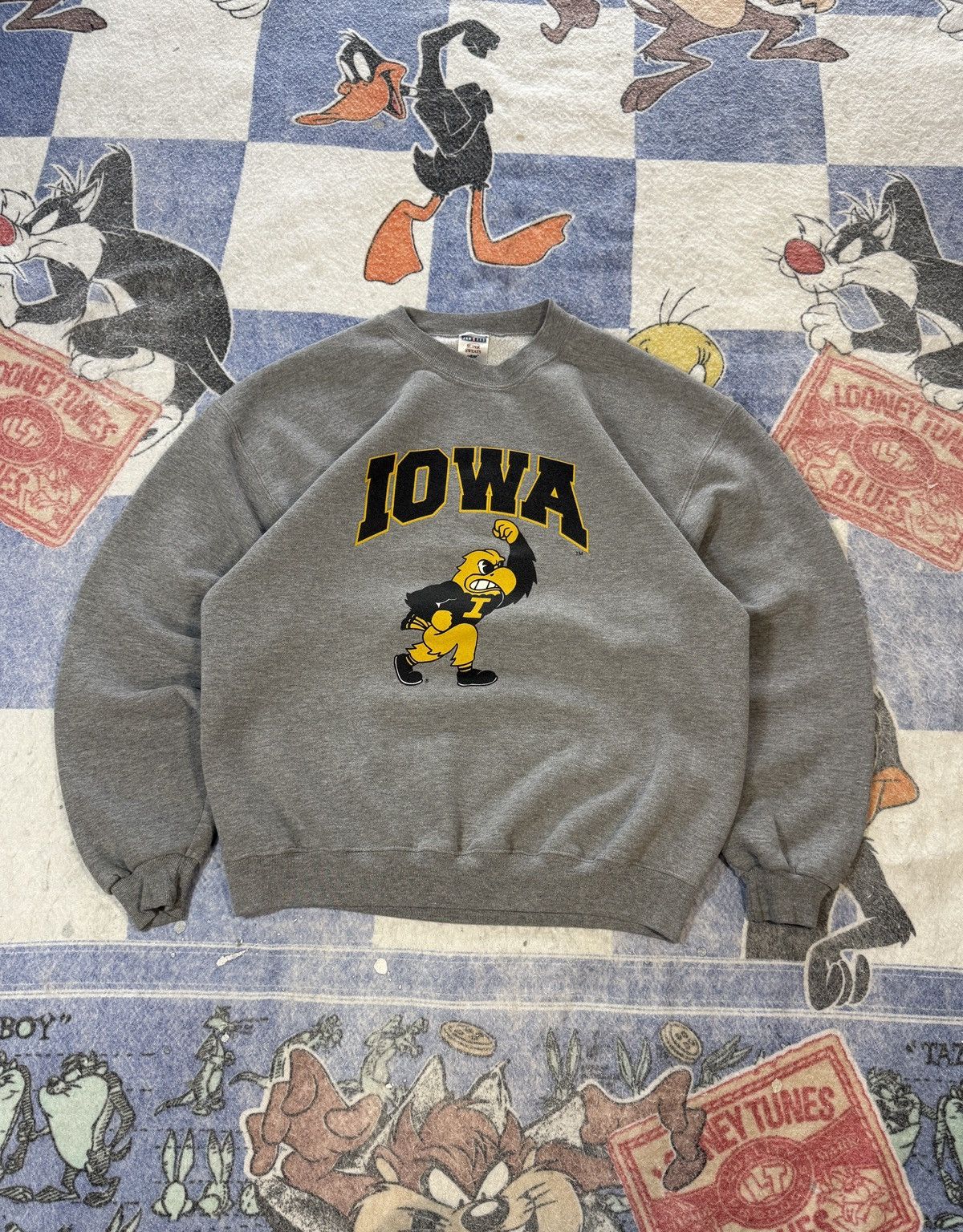 NCAA Vintage Iowa Hawkeyes crewneck sweatshirt Size US L / EU 52-54 / 3 - 1 Thumbnail