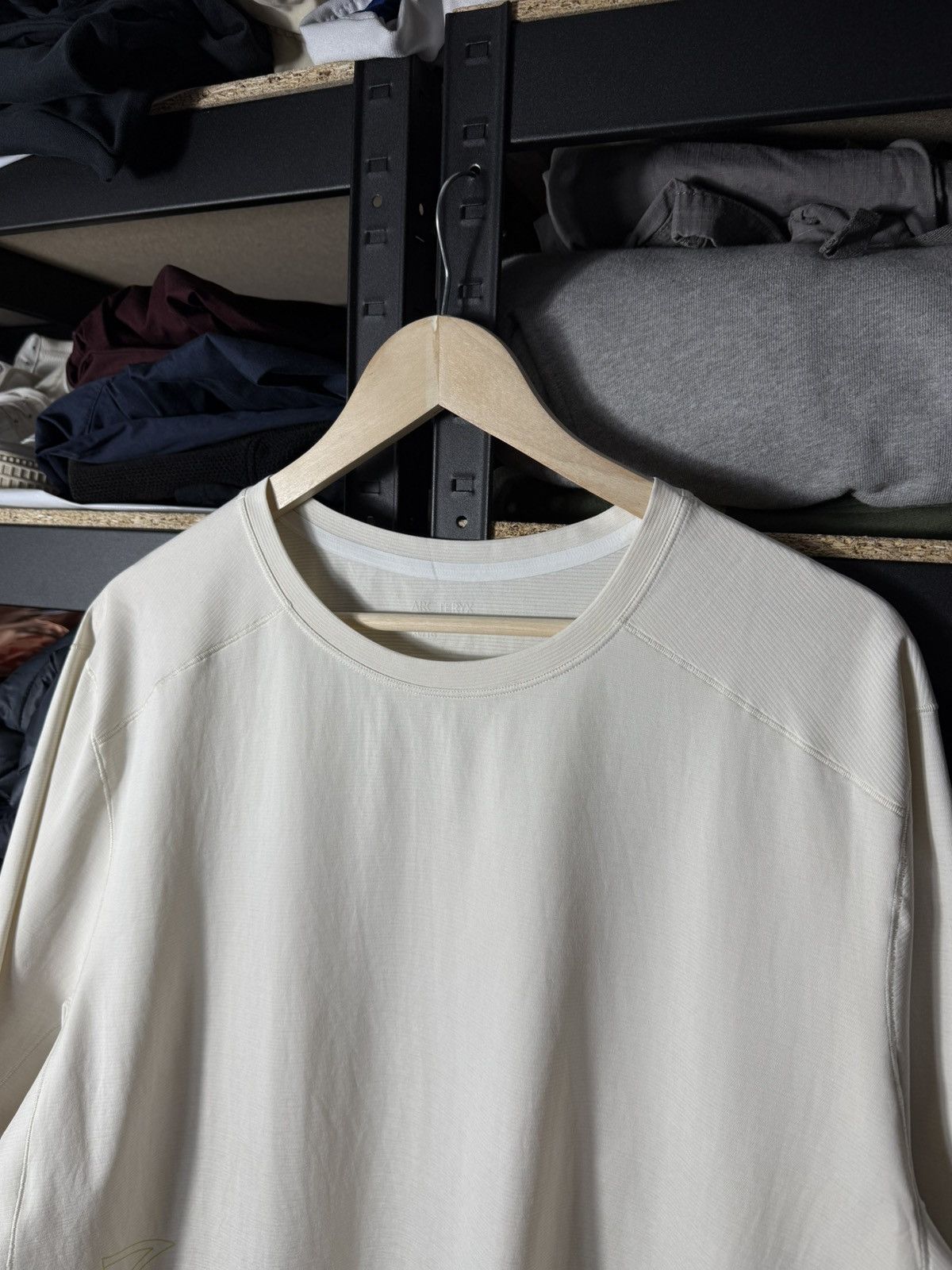 Arc'teryx Arc’teryx T Shirt Beige Technical Lightweight Logo Outdoor Size US XL / EU 56 / 4 - 5 Thumbnail
