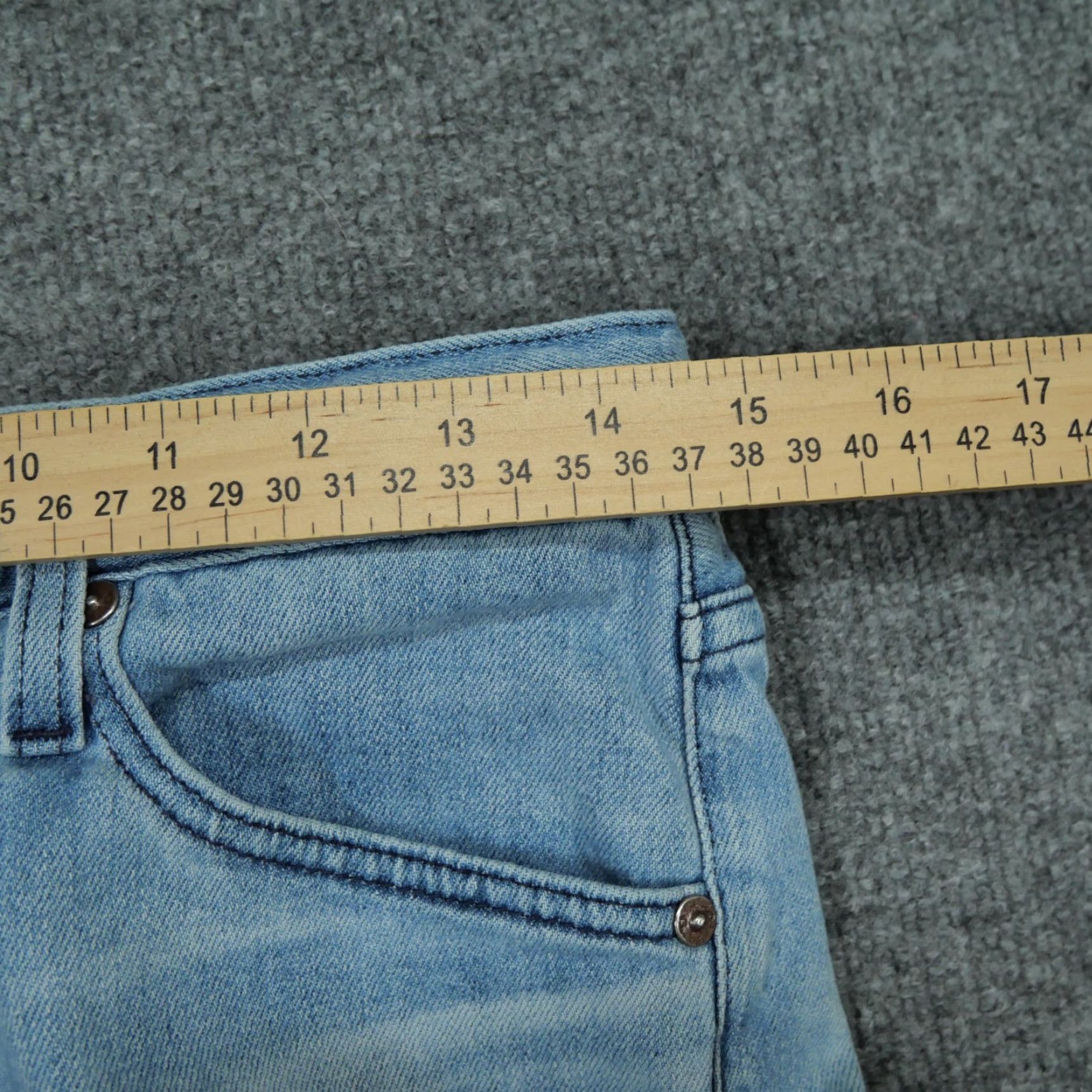 Vintage AG Adriano Goldschmied Jeans Womens 26 Jeans Tapered Light Wash Blue 26 Regular Stretch Pockets Cotton Blend Denim Adult Womens Size 26" / US 2 / IT 38 - 7 Thumbnail