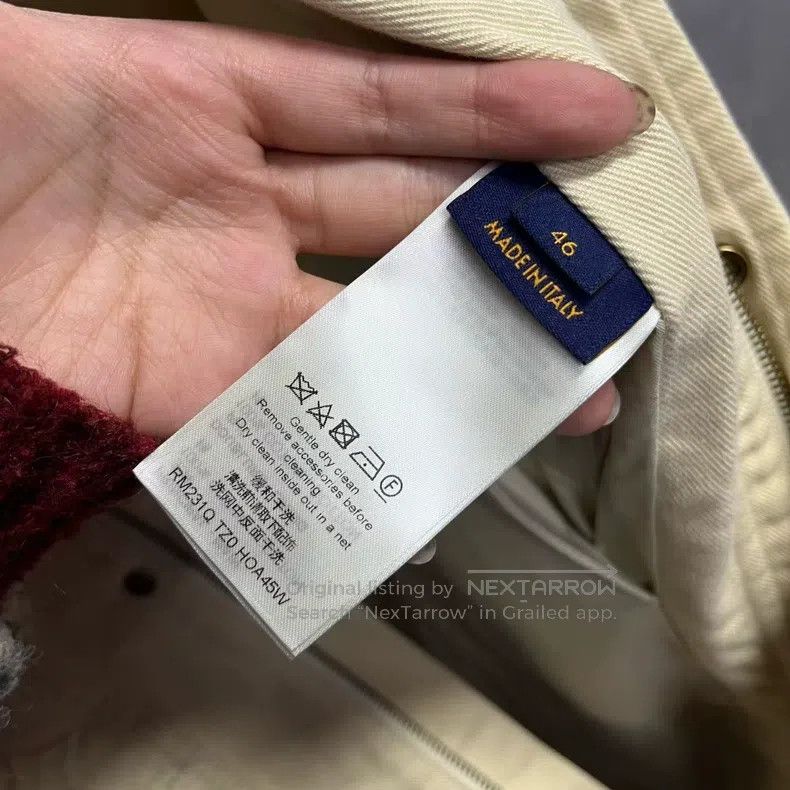 Louis Vuitton Louis Vuitton Large pocket jacket with detachable fur coll Size US S / EU 44-46 / 1 - 3 Thumbnail