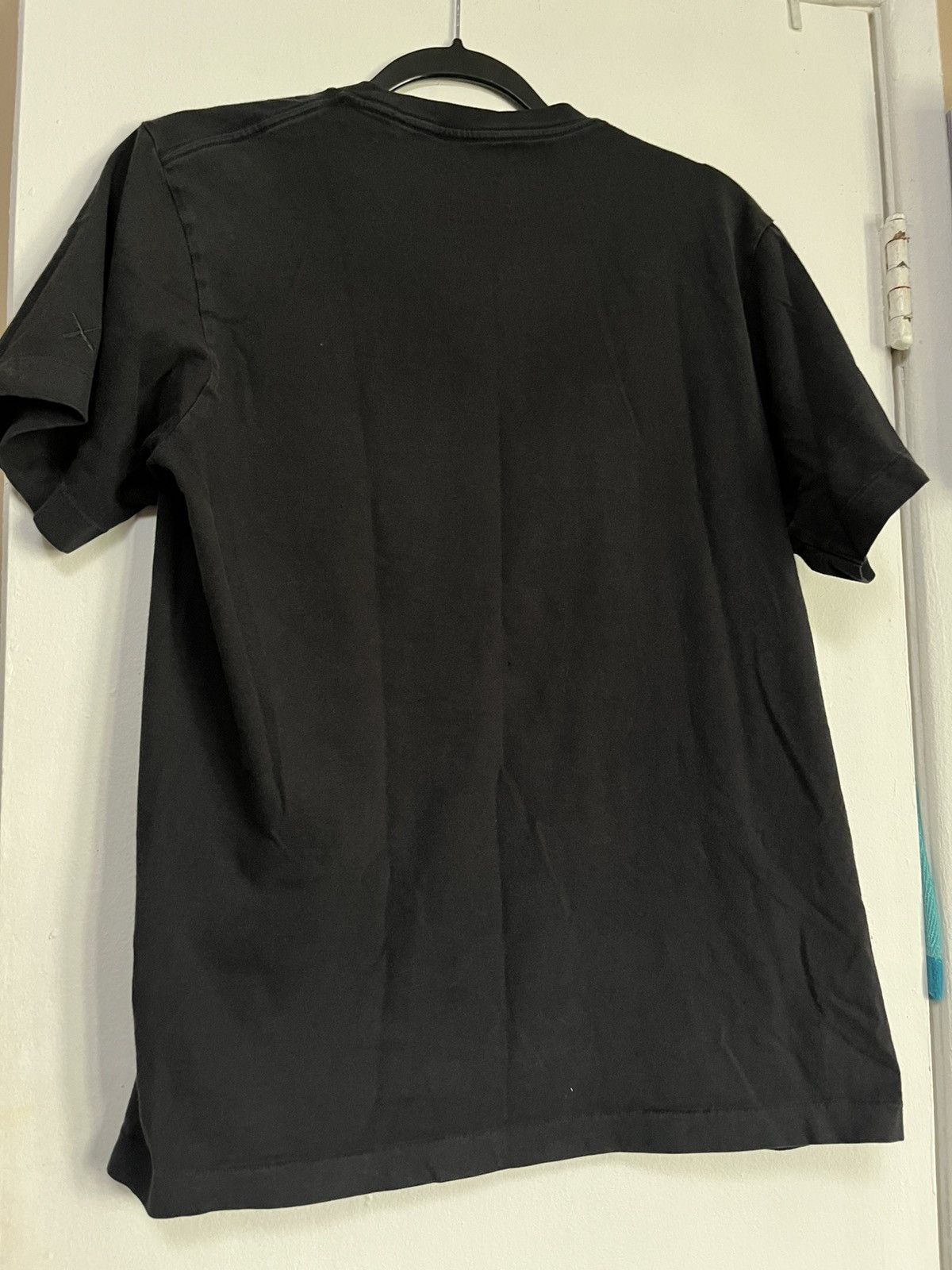 Kaws × Uniqlo KAWS SNOOPY UNIQLO TEE Size US M / EU 48-50 / 2 - 4 Thumbnail