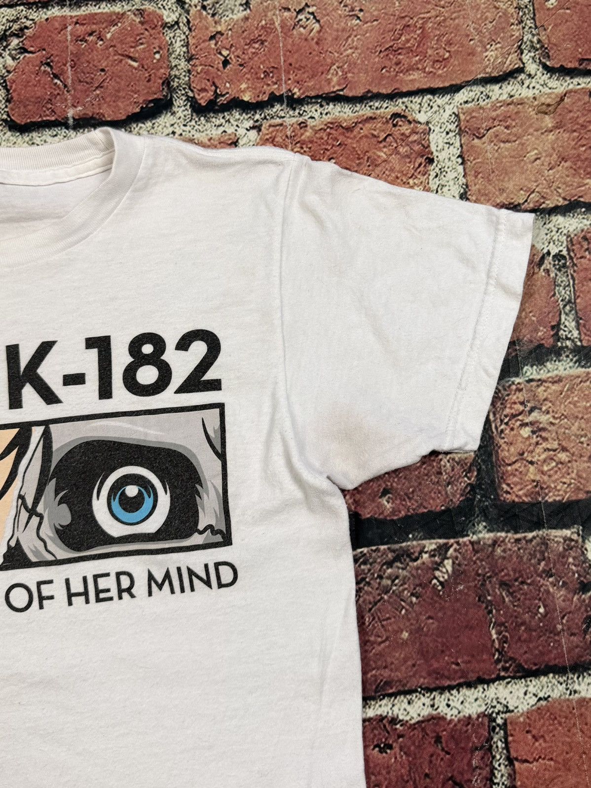 Band Tees Blink 182 She's Out of Her Mind Single T Shirt Band Y2K Punk Size US XS / EU 42 / 0 - 8 Thumbnail