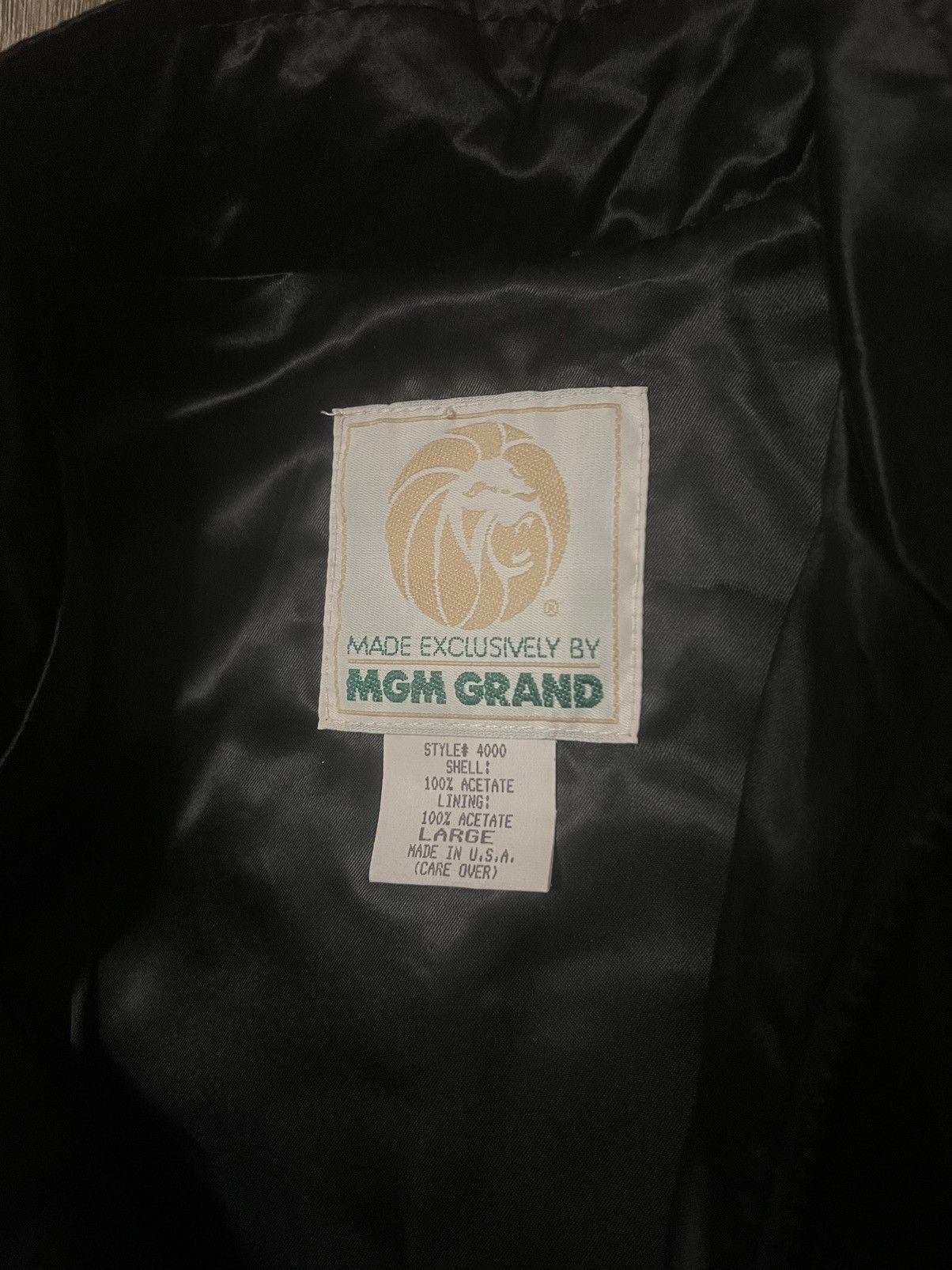 Other Vintage MGM Grand Las Vegas Bomber Jacket Size Large Size US L / EU 52-54 / 3 - 5 Thumbnail