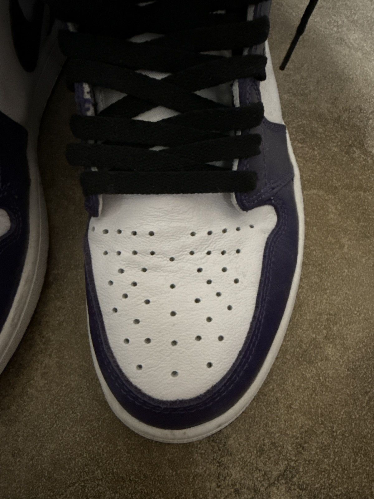 Nike Jordan 1 Retro High OG Court Purple Size US 9.5 / EU 42-43 - 5 Thumbnail