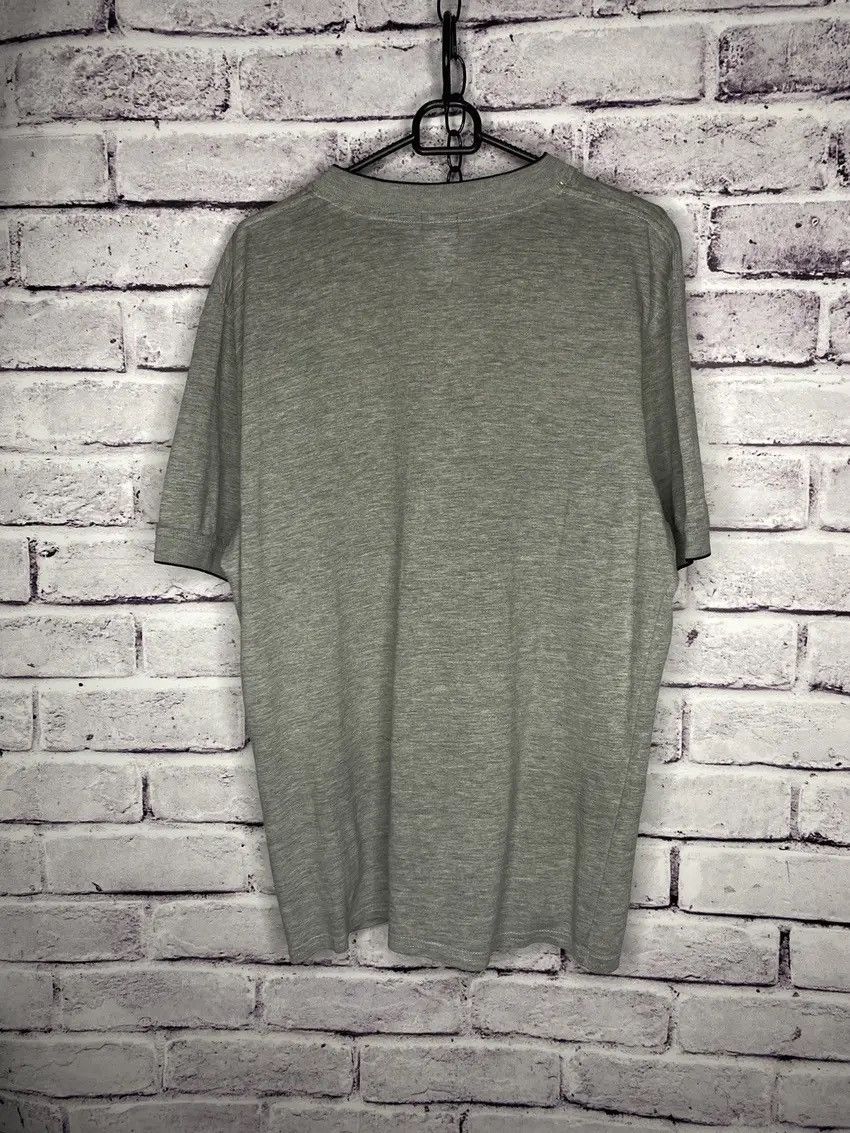 Nike MENS vintage Nike T-Shirt grey center logo size L Size US L / EU 52-54 / 3 - 9 Thumbnail