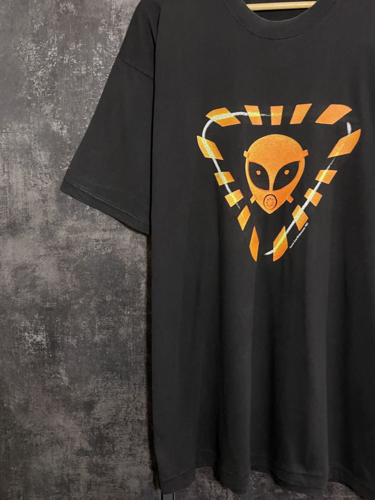 Vintage Vintage 1997 The X Files Movie Hazard Zone T-shirt Rock Band Size US L / EU 52-54 / 3 - 3 Thumbnail