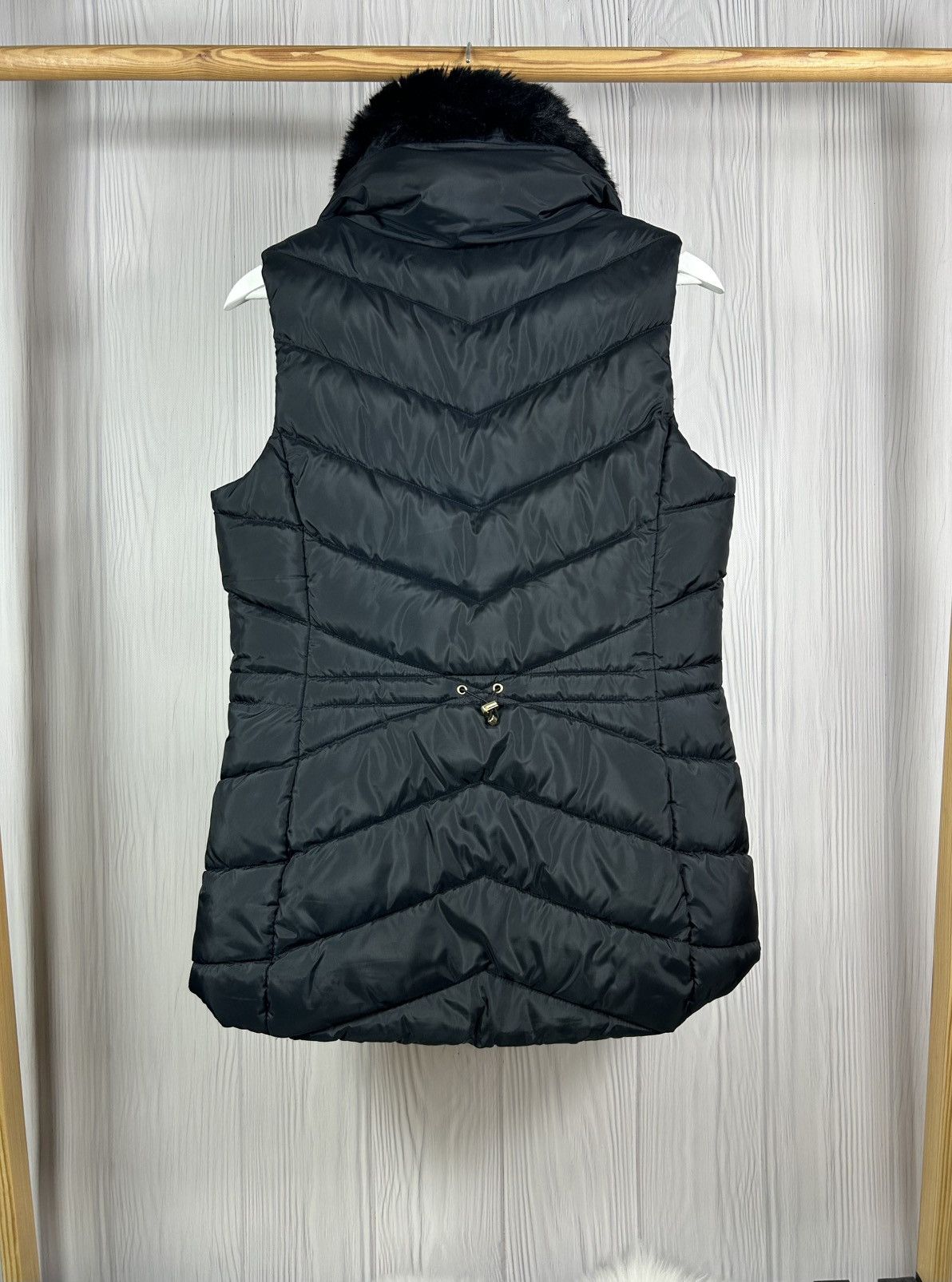 Barbour Barbour International Santa Rosa FibreDown Gilet With Fur Size M / US 6-8 / IT 42-44 - 2 Thumbnail