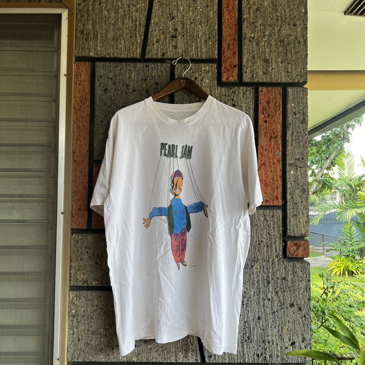 Band Tees 1993 Pearl Jam Vs. Marionette Freak Band Tour Tee Shirt Size US XL / EU 56 / 4 - 2 Thumbnail