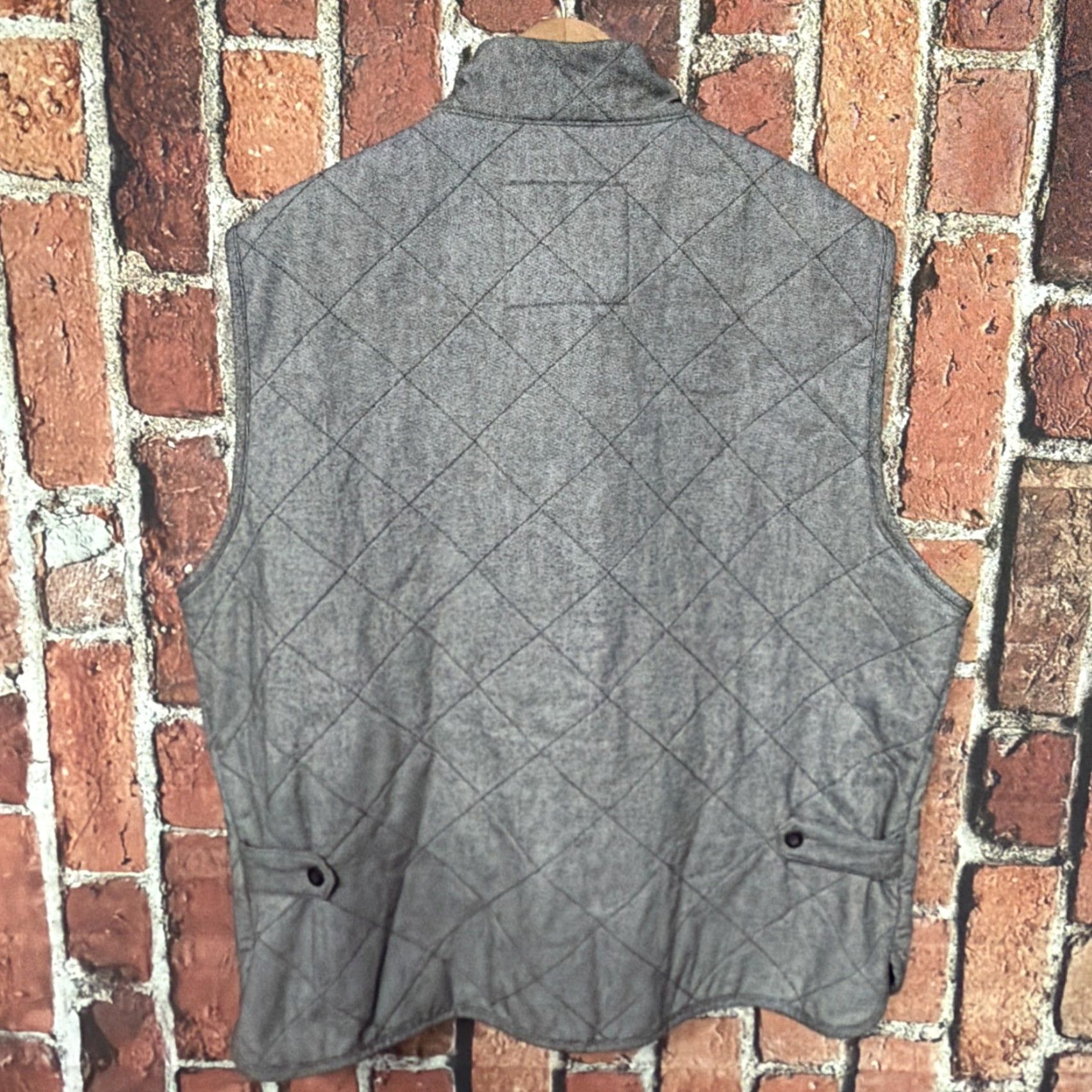 Jos. A. Bank Jos A Bank 1905 Mens 2XL Quilted Vest Gray Tailored Fit Vest 2XL Mens Gray Quilted Zip Button Modern Preppy Size US XXL / EU 58 / 5 - 4 Thumbnail