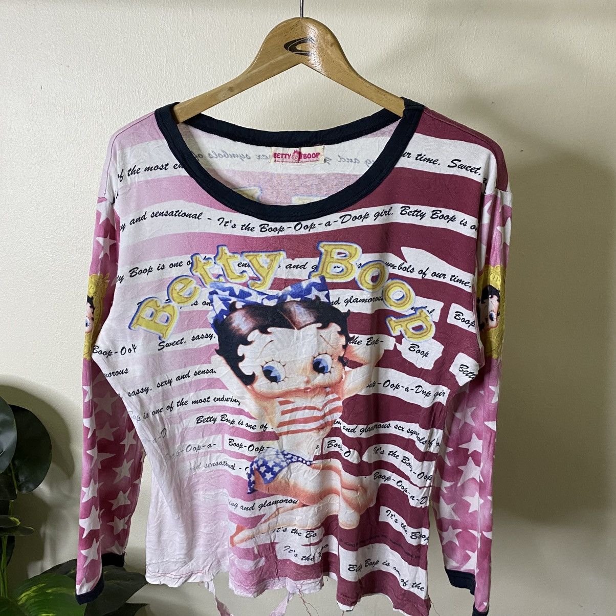 Vintage Vintage 1990s Betty Boop AOP LS Women T Shirt Size M / US 6-8 / IT 42-44 - 2 Thumbnail