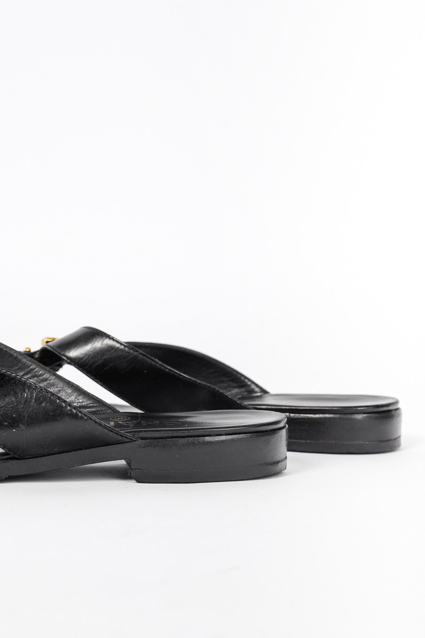 Chanel Chanel 96P Black Leather CC-Turnlock Flip Flips Size US 7.5 / IT 37.5 - 9 Thumbnail