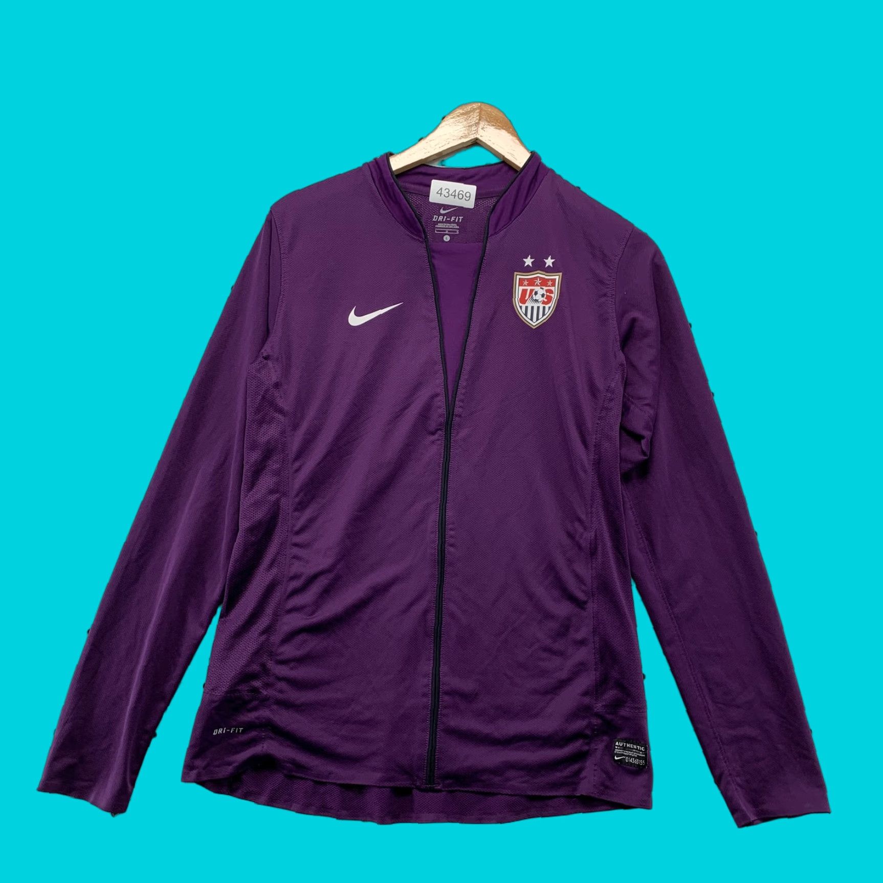 Nike **Nike USA Soccer Dri-FIT Women's Large Purple Zip-Up Jacket** User: **Nike USA Soccer Dri-FIT Purple Women's Large Zip-Up Jacket** Size L / US 10 / IT 46 - 1 Thumbnail