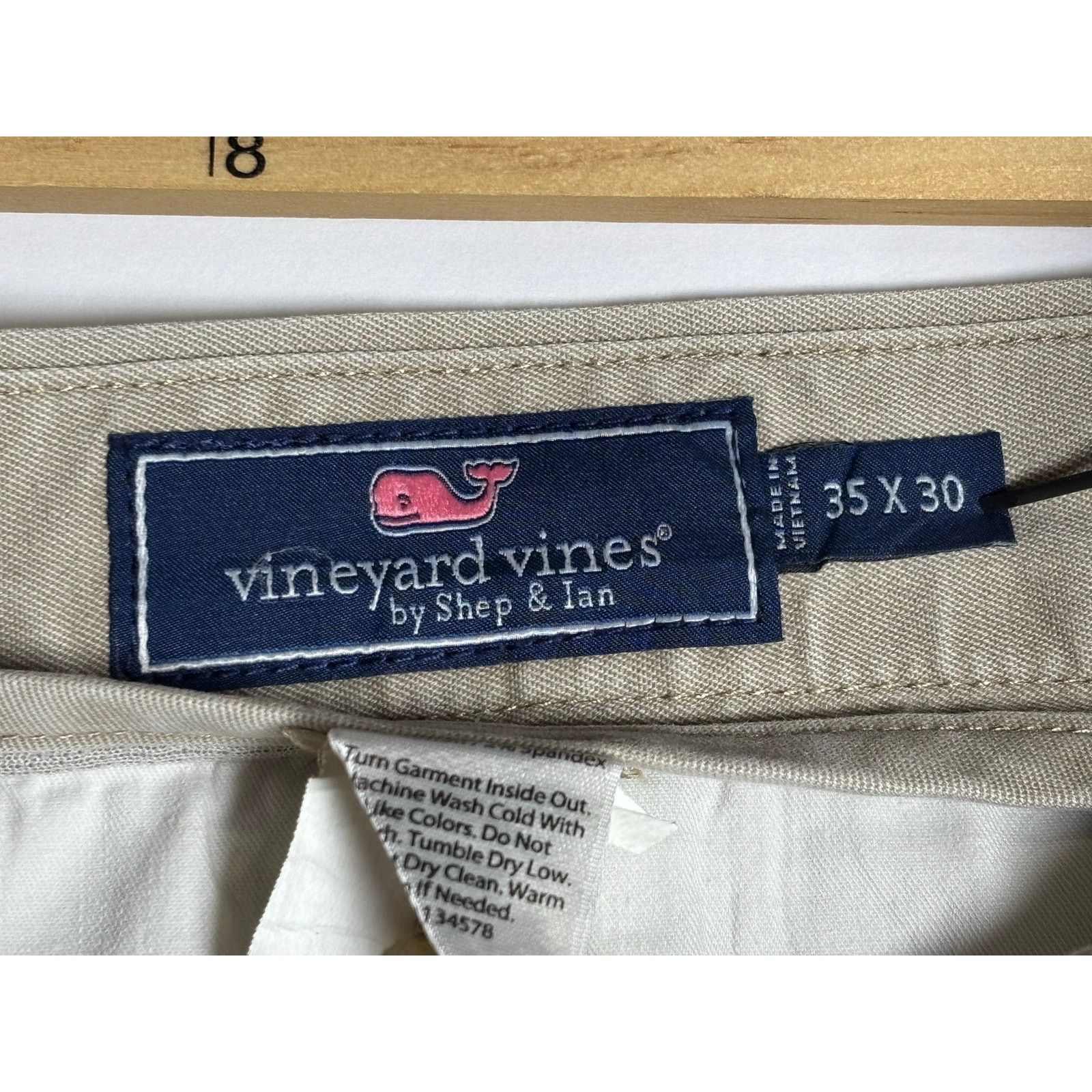 Vineyard Vines Vineyard Vines Breaker Pant Khaki Chinos Men’s 35x30 Size US 35 - 7 Thumbnail