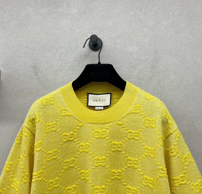 Gucci Gucci Yellow cccard short sleeves 2502-Nextarrow Size US L / EU 52-54 / 3 - 4 Thumbnail