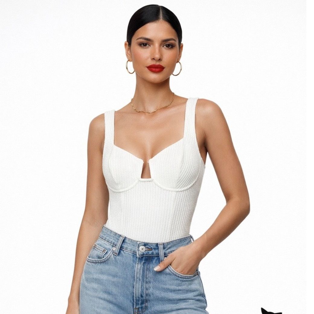 ASTR The Label ASTR The Label Off White Textured Seersucker Bodysuit XS Size XS / US 0-2 / IT 36-38 - 4 Thumbnail