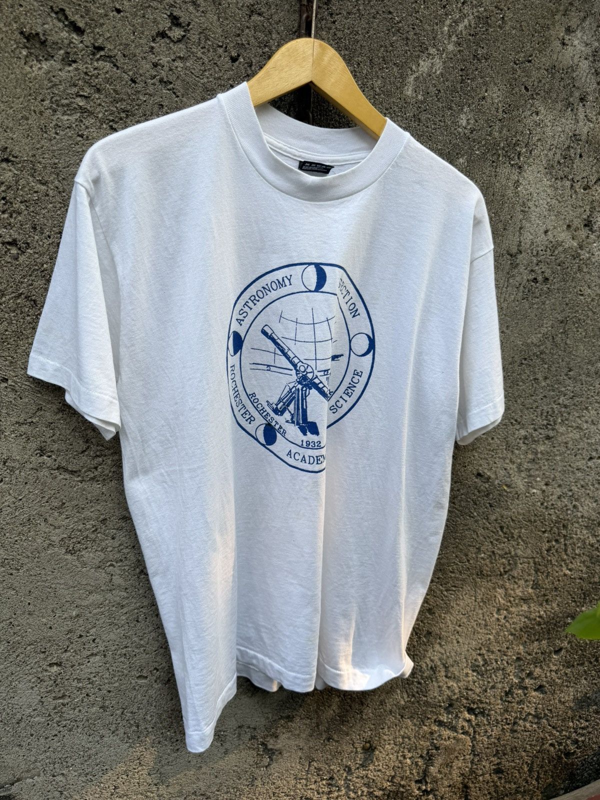 Vintage Rochester Academy Astronomy Section Tee Size US L / EU 52-54 / 3 - 1 Thumbnail
