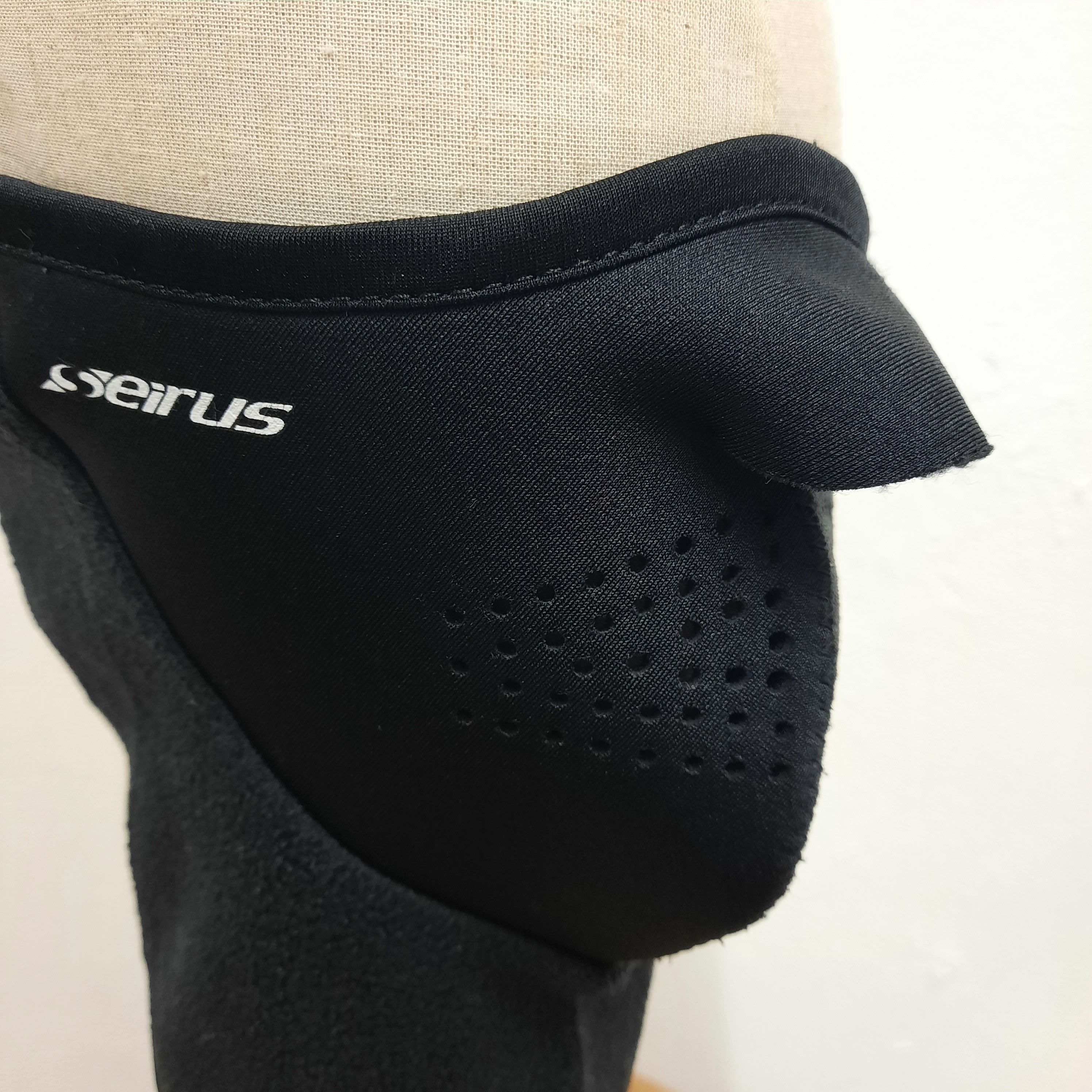 Japanese Brand 🐈‍⬛ Japanese brand seirus black ninja style mask Size ONE SIZE - 3 Thumbnail