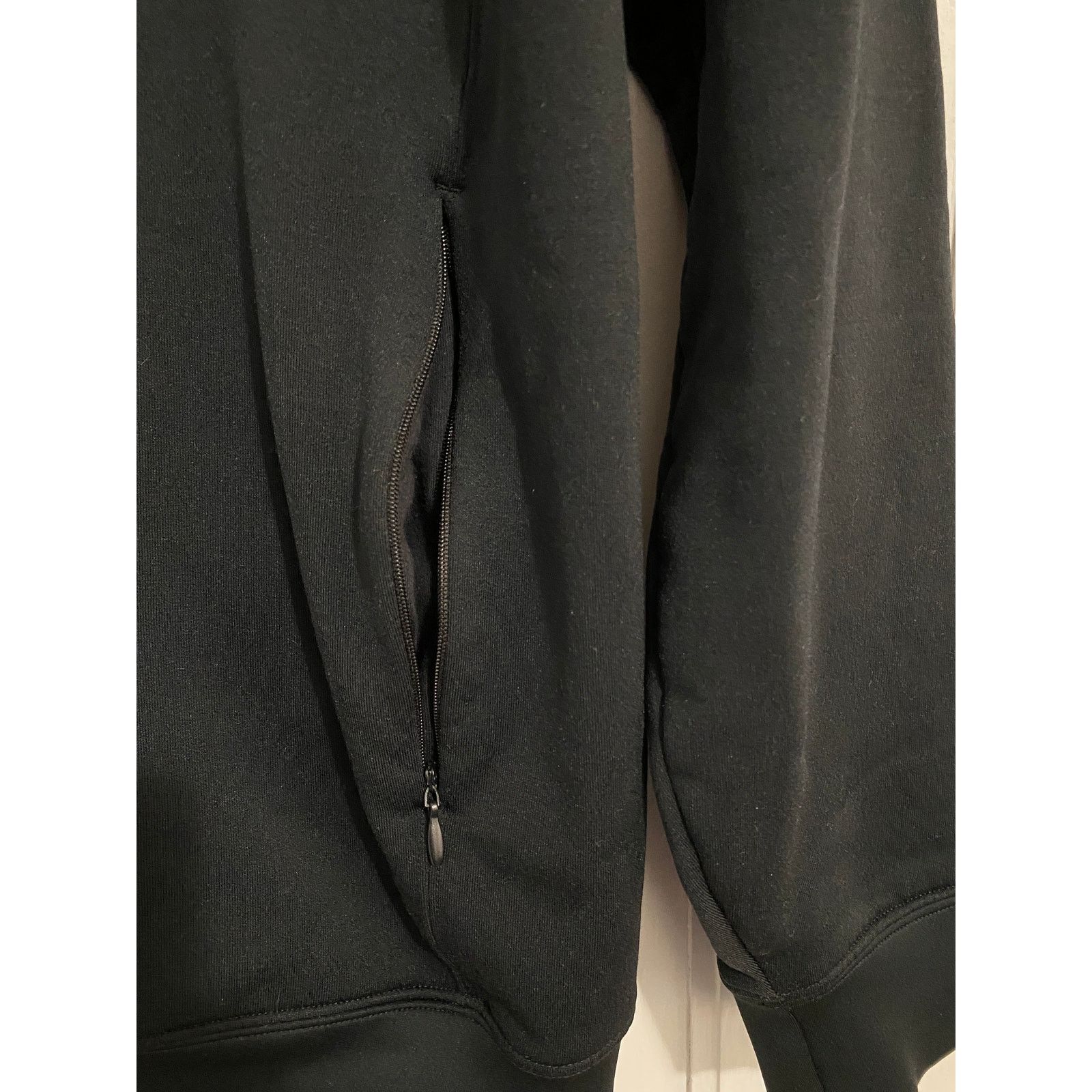 TravisMathew TravisMathew Black Crewneck Sweatshirt Men's Size Small Size US S / EU 44-46 / 1 - 5 Thumbnail
