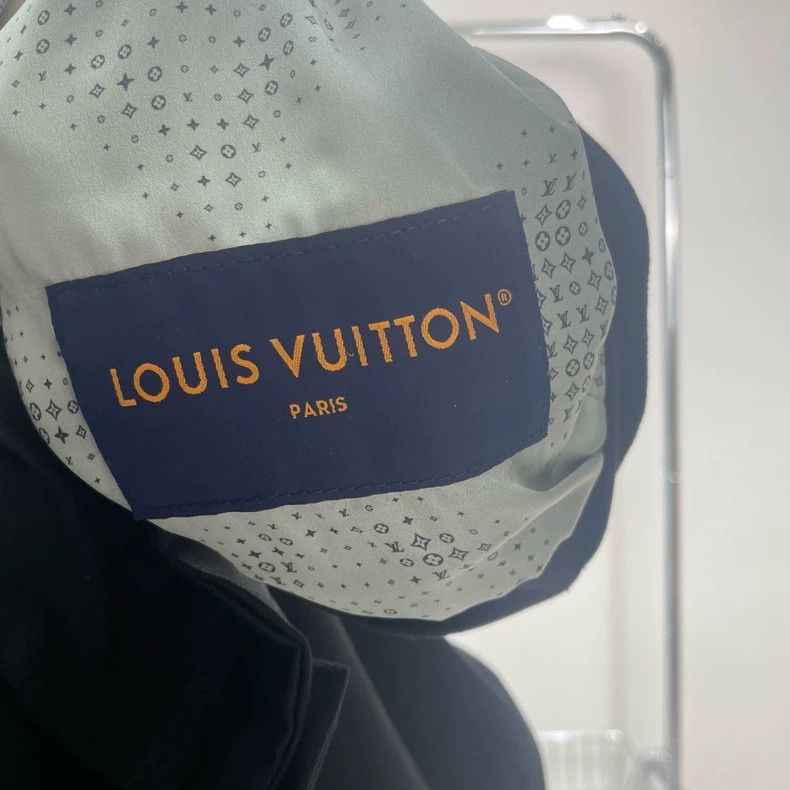Louis Vuitton Louis Vuitton Black executive jacket with beaded chest logo Size US S / EU 44-46 / 1 - 4 Thumbnail