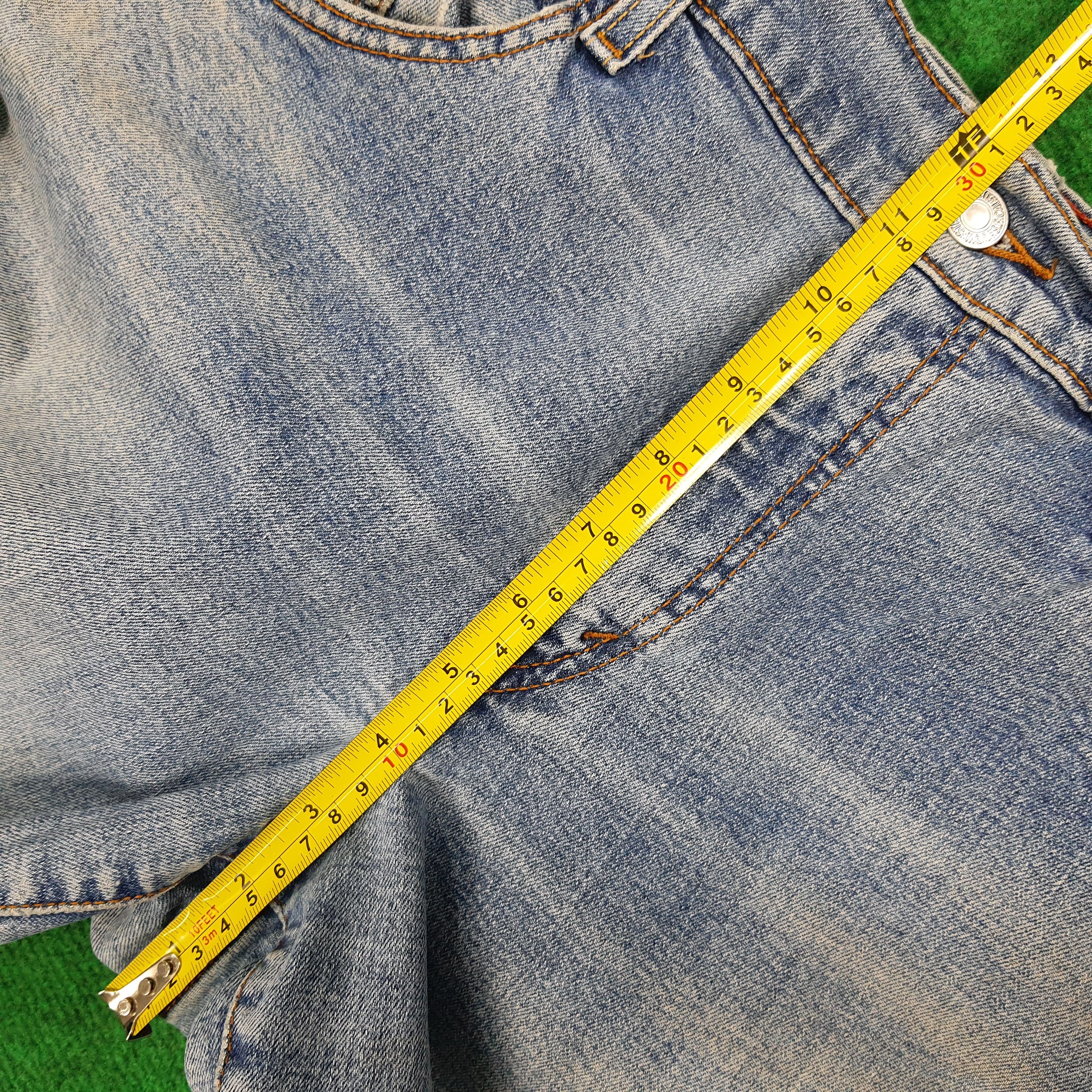 Levi's × Levi's Vintage Clothing × Vintage Vintage Levi's 550 Relaxed Boot Cut Distressed Jeans Size US 30 / EU 46 - 13 Thumbnail