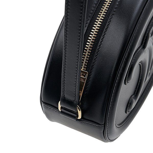 Celine o1w1db10125 198603DXC Size: OS / Cuir Triomphe Bag in Black Size ONE SIZE - 6 Thumbnail