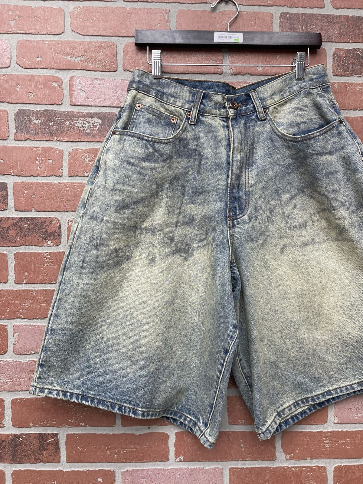 The GV Gallery Size S - Raspberry Hills GV Gallery Jolt Shorts Size US 30 / EU 46 - 2 Thumbnail