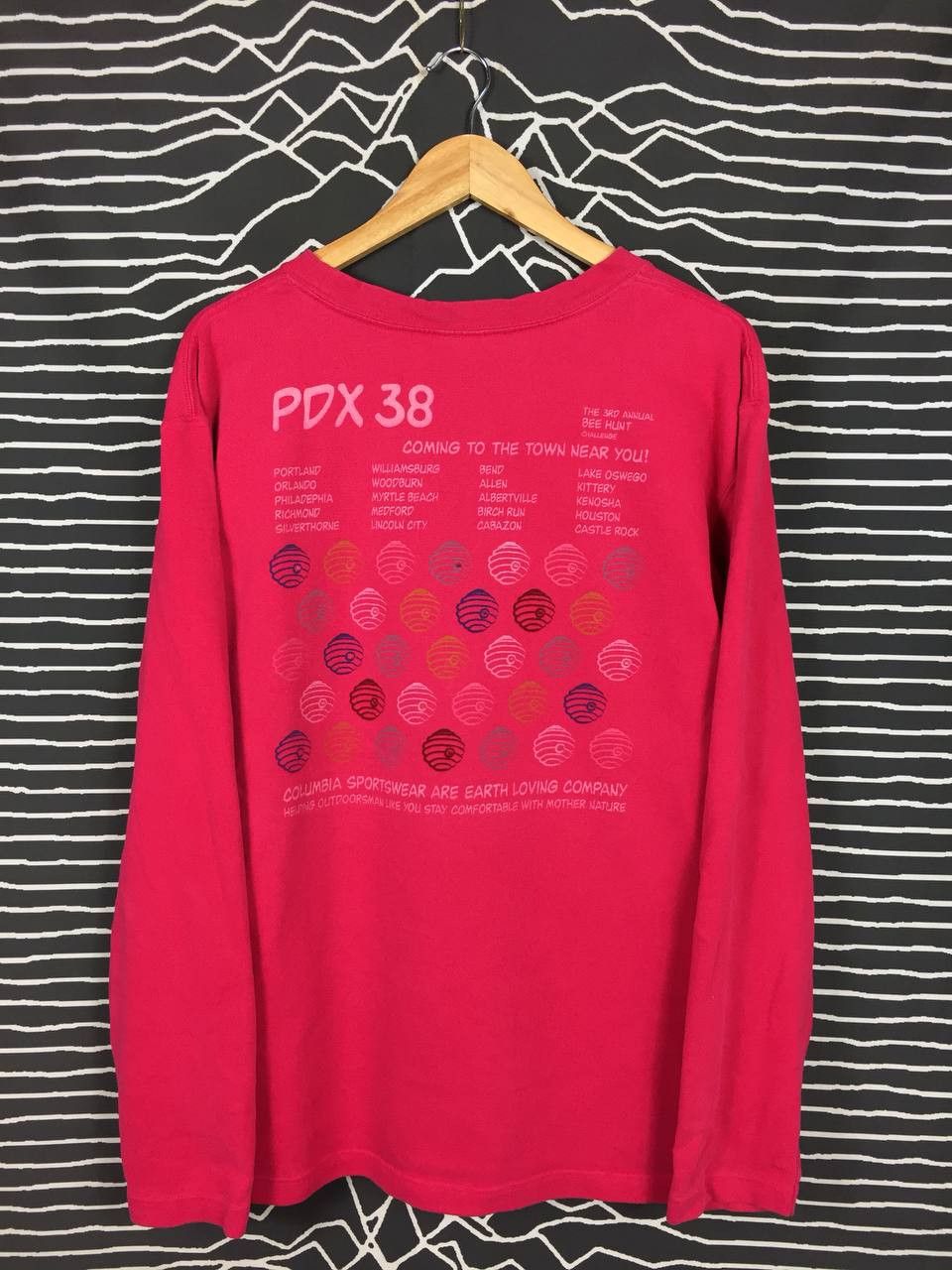Columbia × Vintage Columbia Sportswear Company Annual Bee Hunt Challenge Tee Size US XL / EU 56 / 4 - 7 Thumbnail