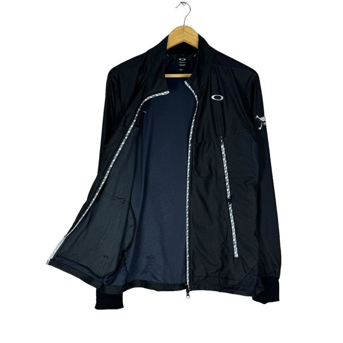 Oakley 🔥OAKLEY PERFORMANCE FIT SURVIVAL LIGHT ZIPPER JACKET Size US M / EU 48-50 / 2 - 9 Thumbnail