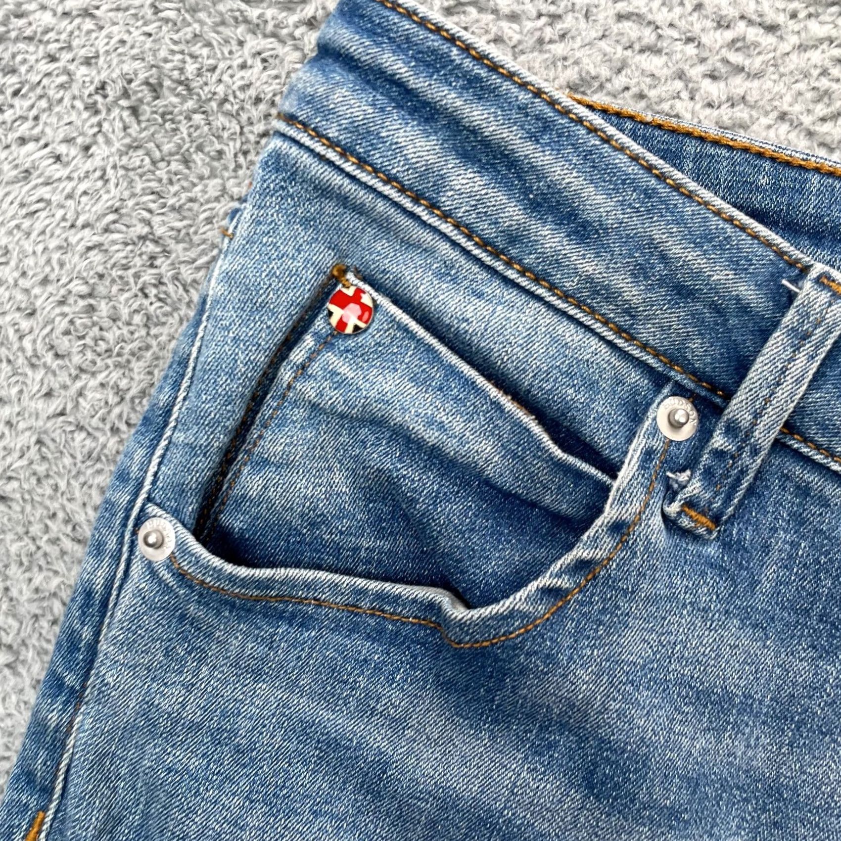 Hudson Hudson Womens Blue Denim Cotton Stretch Bacara Straight Cuffed Jeans 25 Size 42" / US 20 - 5 Thumbnail