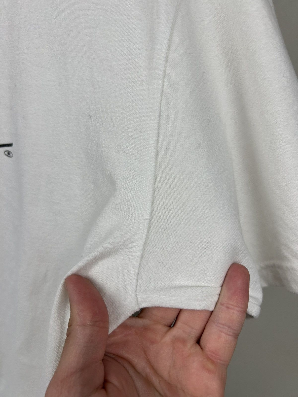 Oakley Vintage Oakley Center Logo T shirt rare Size US M / EU 48-50 / 2 - 8 Thumbnail