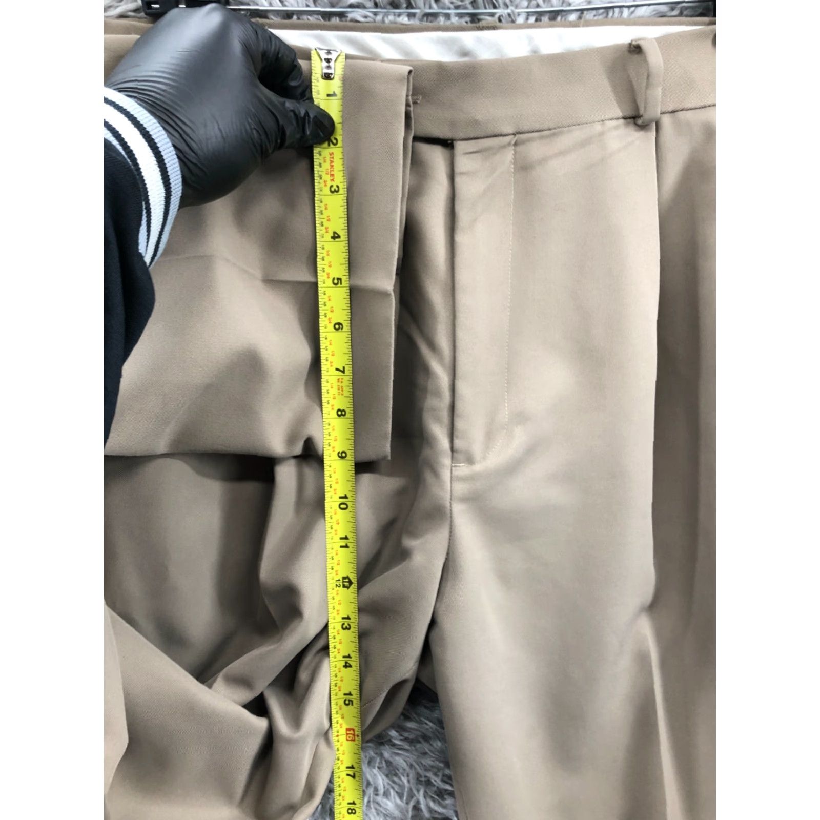 Dockers Dockers Casual Khaki Pants Mens Size 36x34 Beige Stretch Relaxed Hook Ey 5-Pocket Flat Front City Style Size US 36 / EU 52 - 4 Thumbnail