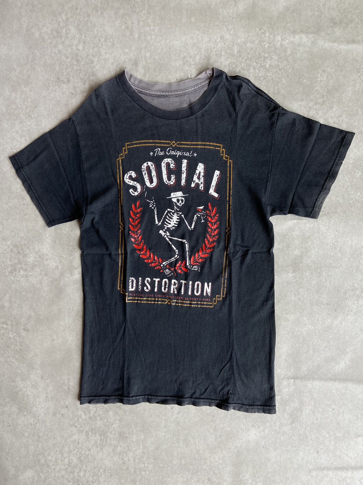Band Tees × Vintage Social Distortion Faded Logo T-shirt Size US M / EU 48-50 / 2 - 1 Thumbnail