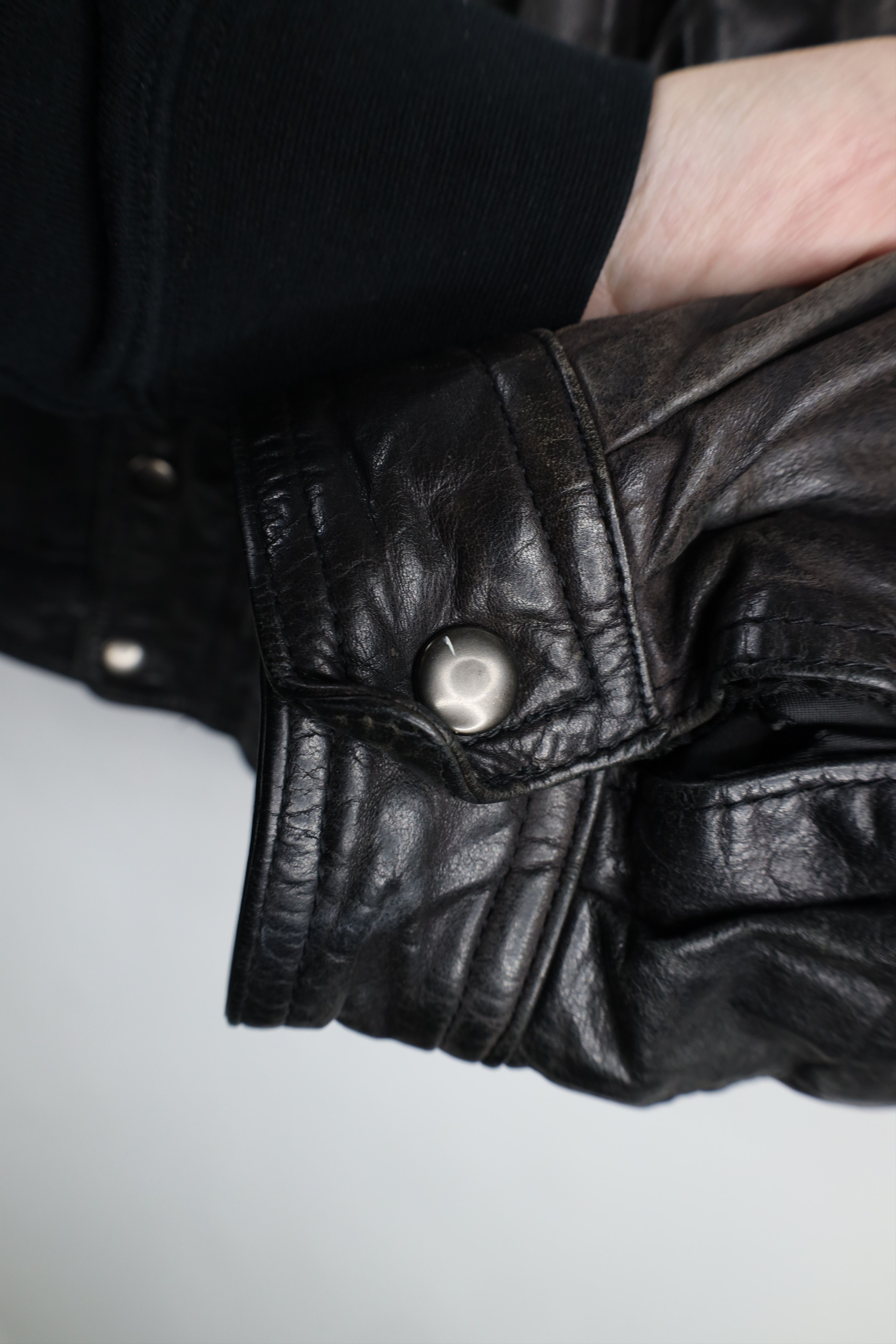Vintage Vintage 90s Streetwear Hooded Leather Bomber Jacket Black Size US L / EU 52-54 / 3 - 8 Thumbnail