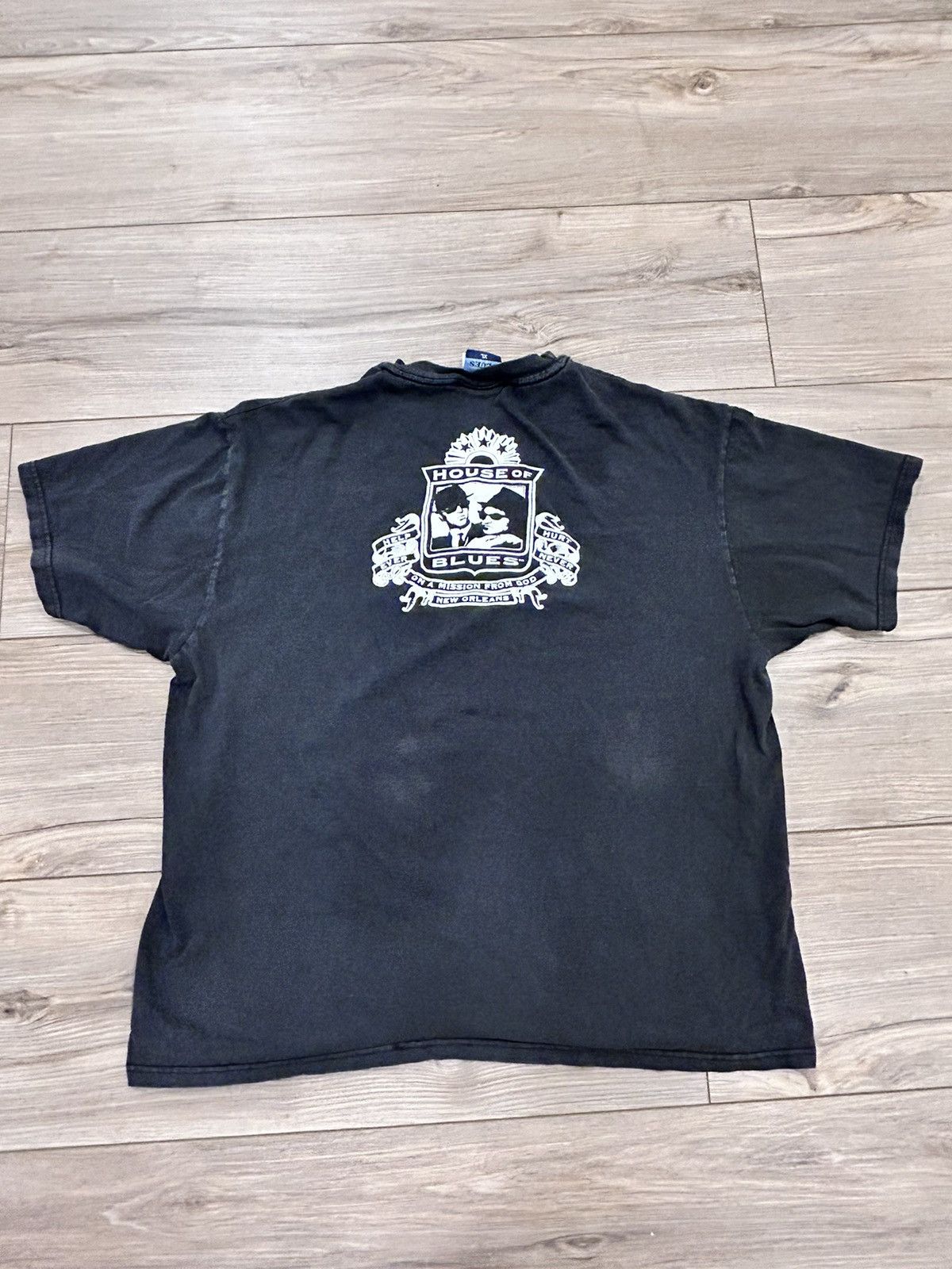 Vintage Black House of Blues vintage t-shirt Size US XL / EU 56 / 4 - 2 Thumbnail
