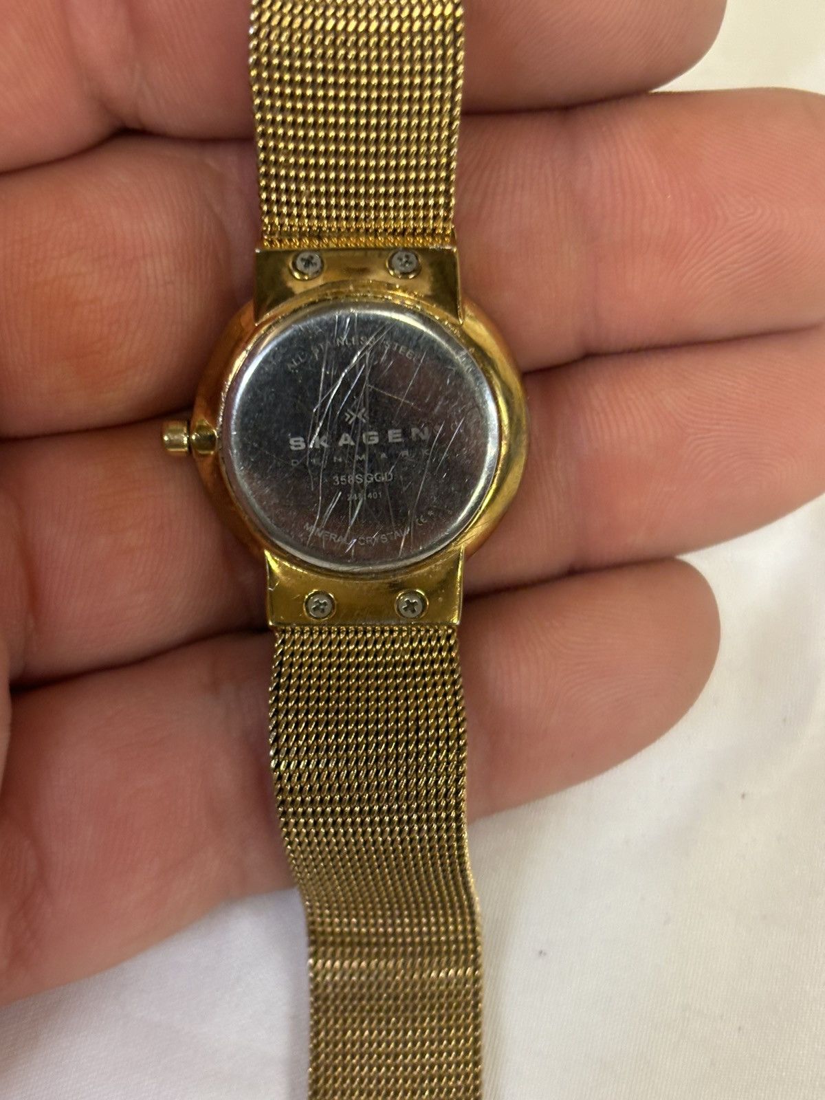 Skagen Skagen Gold Tone Mesh Band! New Battery! Size ONE SIZE - 5 Thumbnail