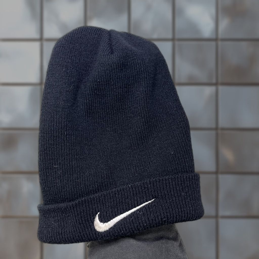 Nike VINTAGE Nike Beanie Hat Swoosh Skull Cap Toque Knit Black OS One Size 90s Mens Shirt Size ONE SIZE - 1 Thumbnail