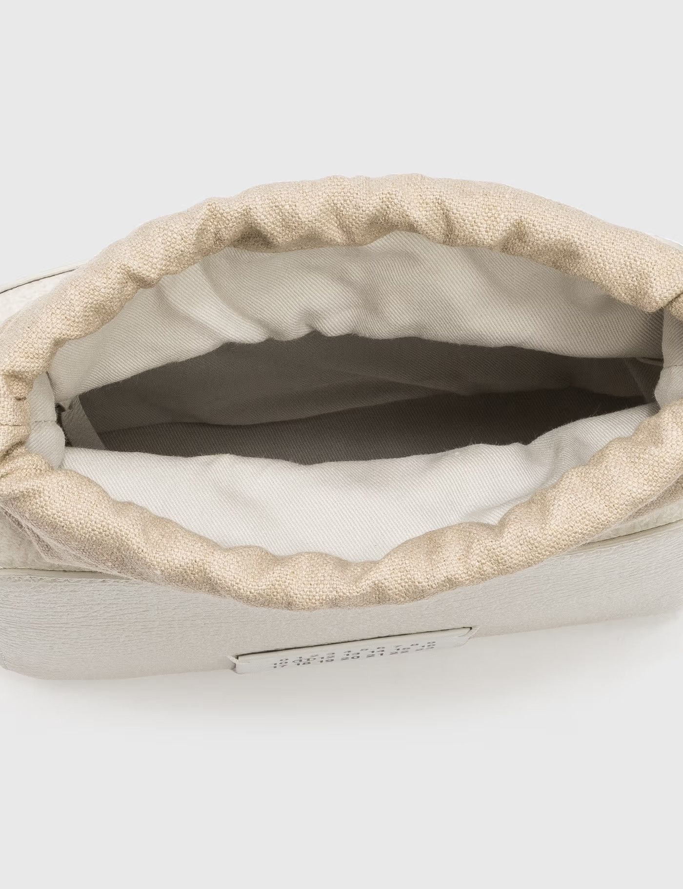 Maison Margiela oc11z0825 Size: OS / Medium Camera Bag in White Size ONE SIZE - 5 Thumbnail