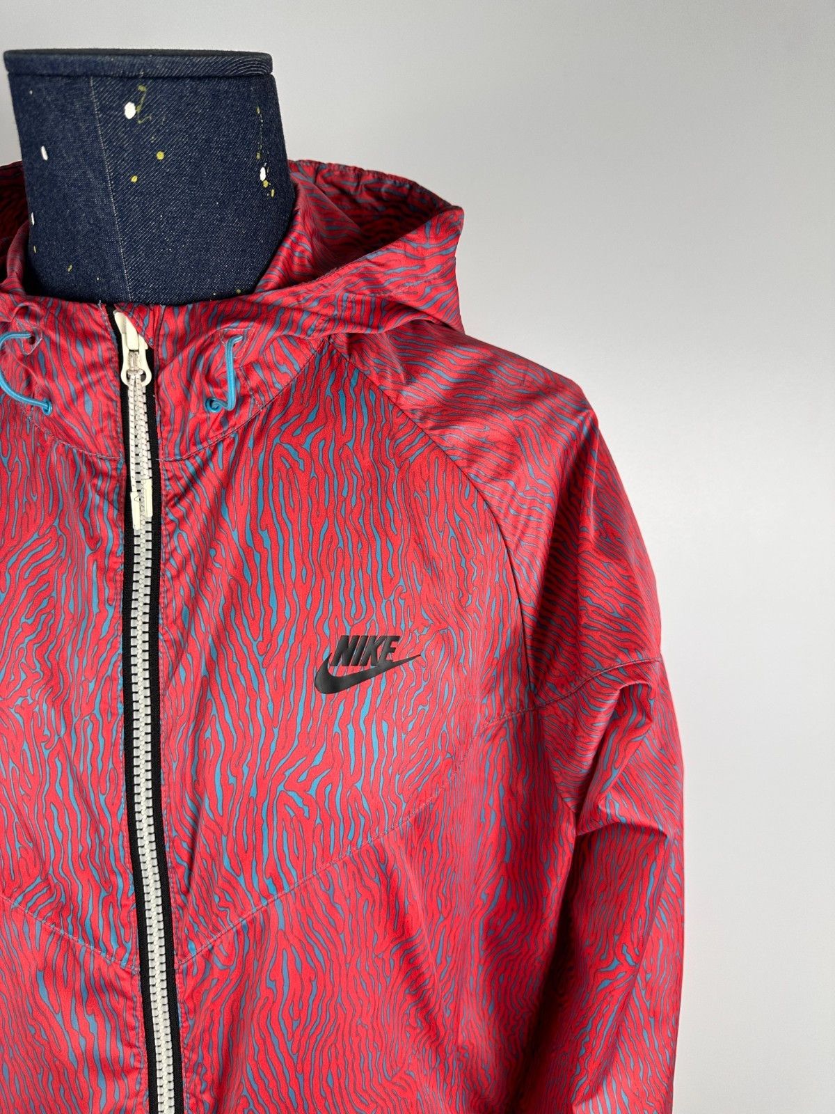 Nike Nike Windbreaker Jacket Full Zip Pockets Hooded Size XL Size US XXL / EU 58 / 5 - 2 Thumbnail