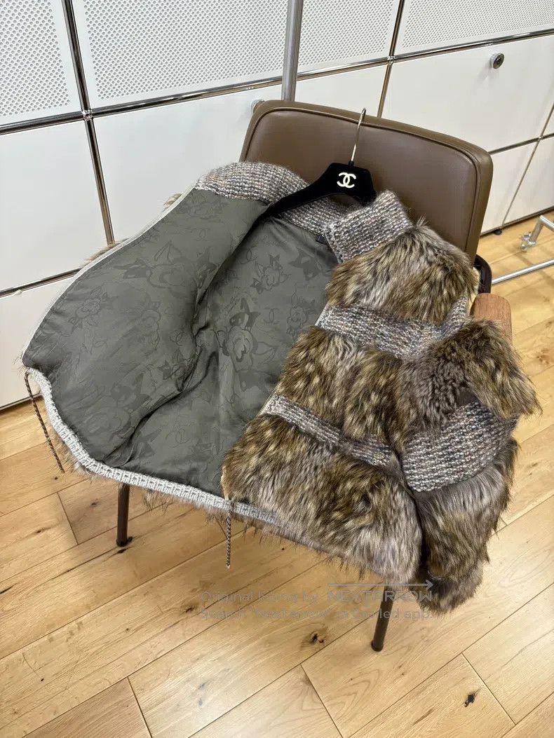 Chanel Chanel 18K Forest Series Brown Knitted Stitching Fur Coat Size S / US 4 / IT 40 - 4 Thumbnail
