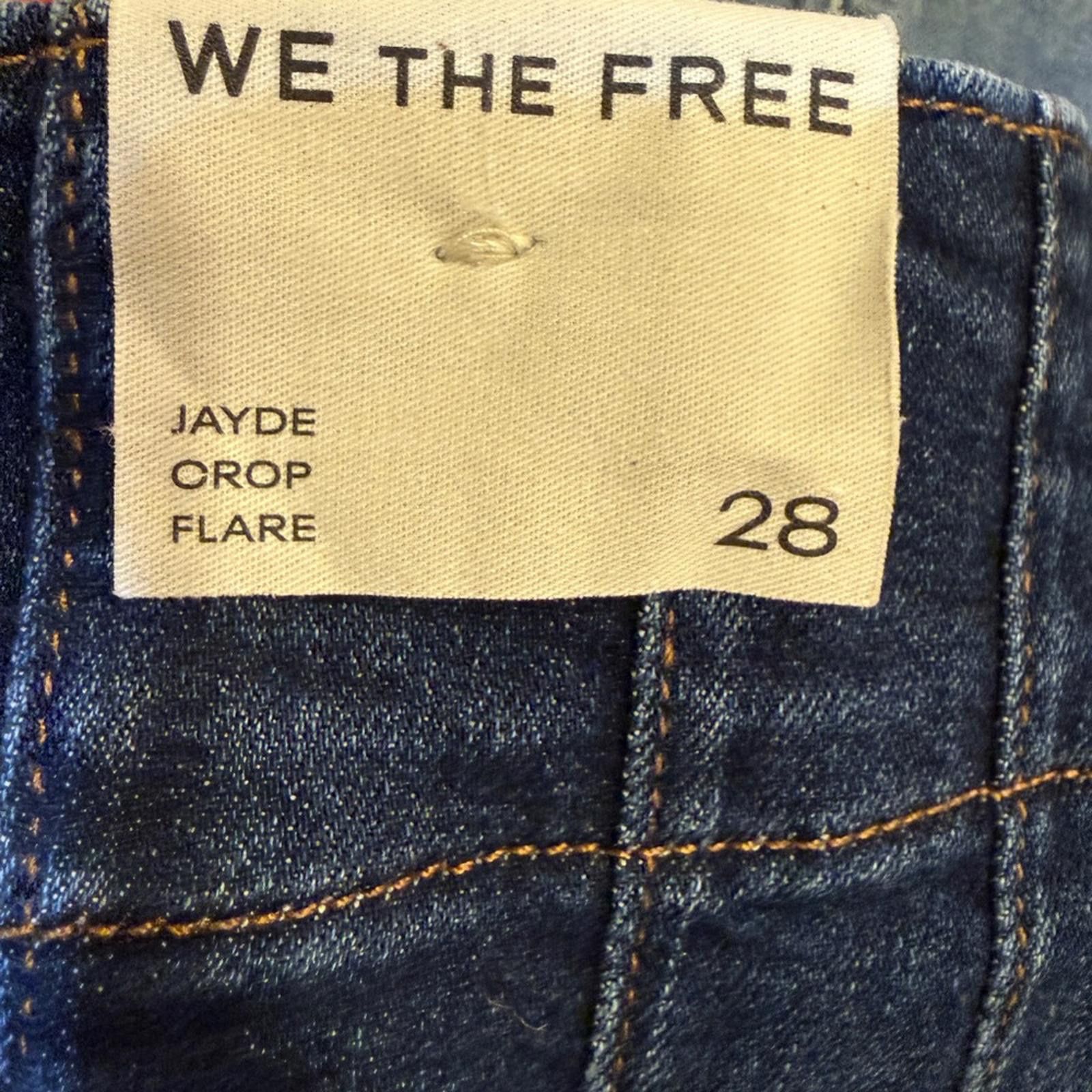 Free People We The Free Jayde Crop Flare Night Sky Wash Jeans sz 28 Size 28" / US 6 / IT 42 - 6 Thumbnail